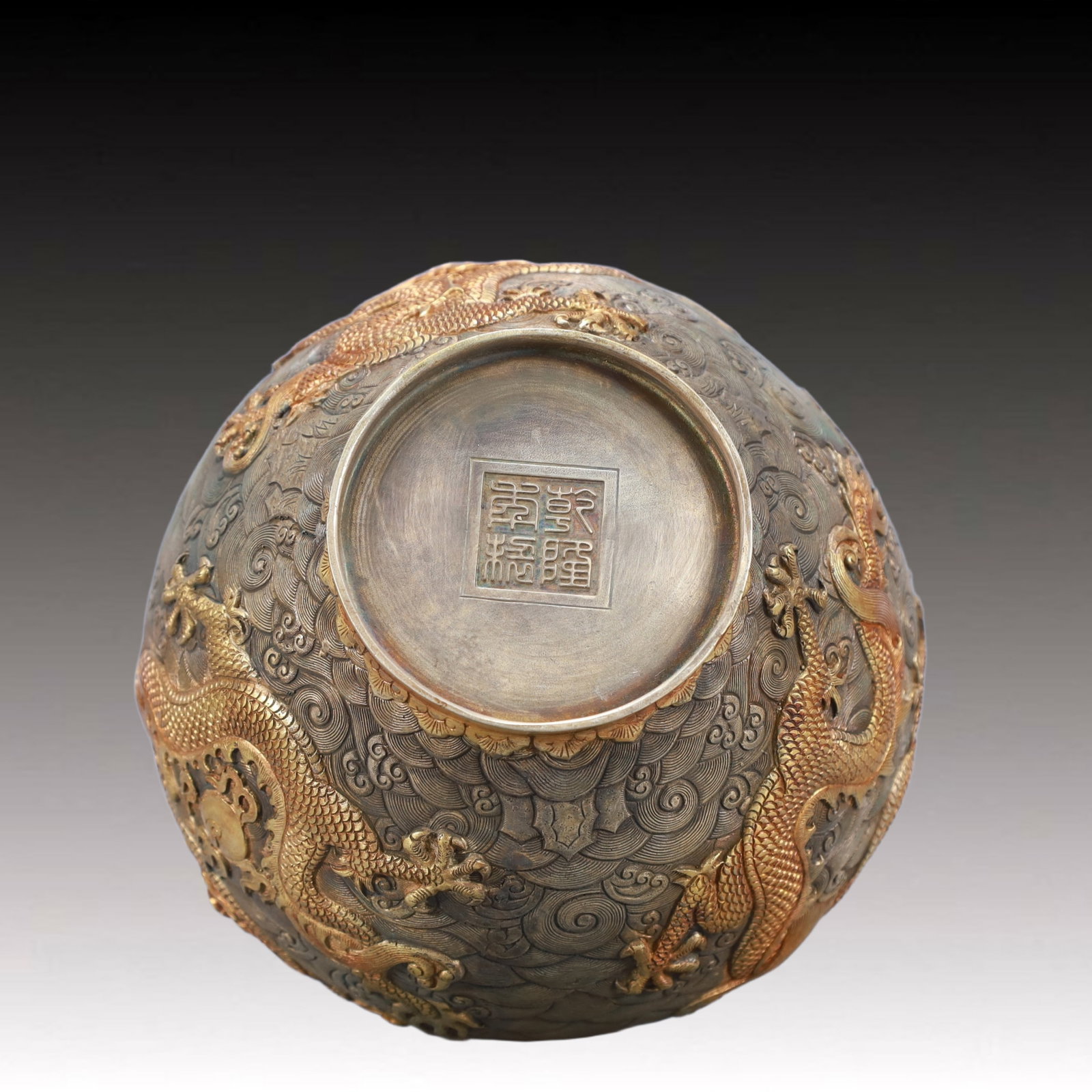 A Rare Gilt Silver Dragon Pattern Vase - 10