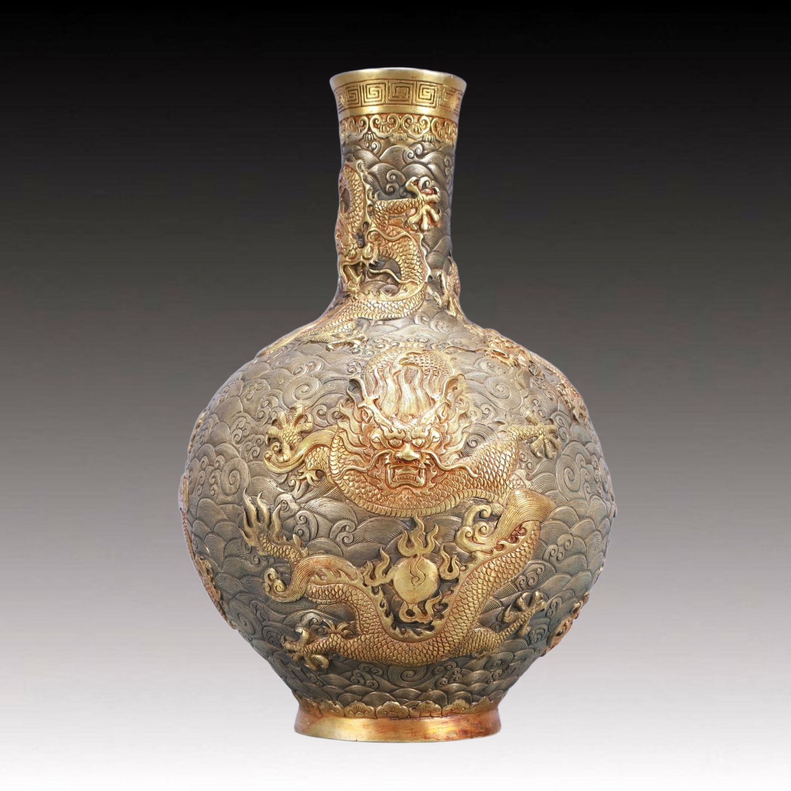 A Rare Gilt Silver Dragon Pattern Vase - 7
