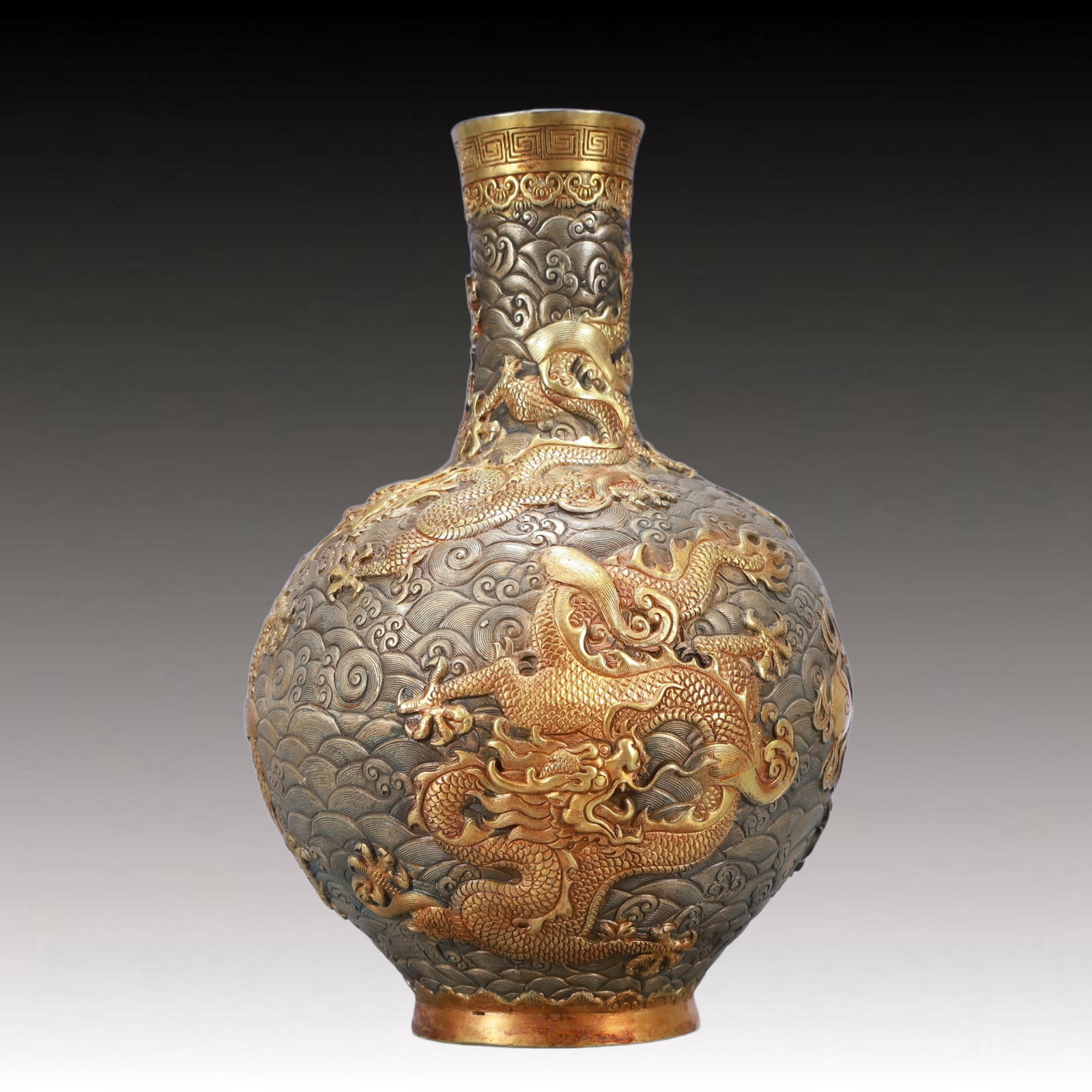 A Rare Gilt Silver Dragon Pattern Vase - 8