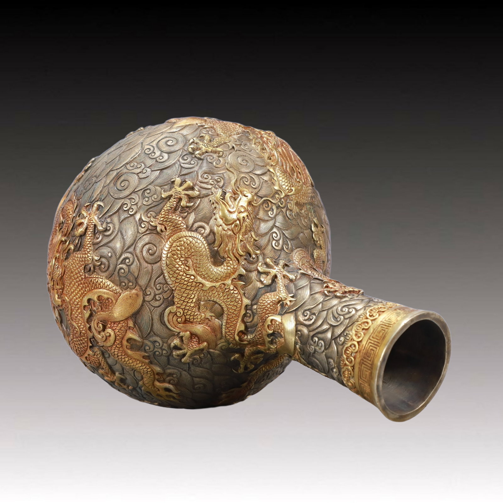 A Rare Gilt Silver Dragon Pattern Vase - 9