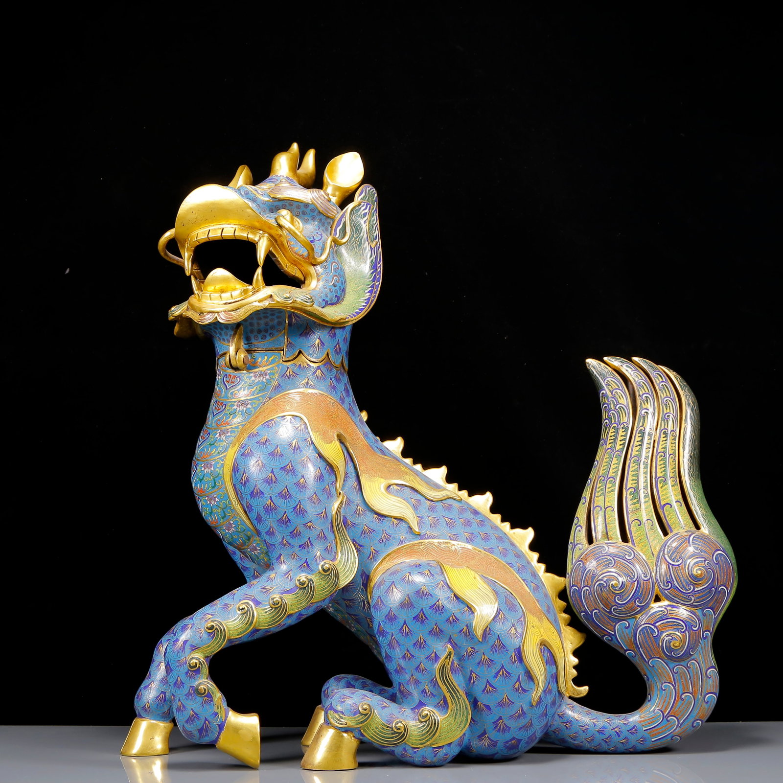 A Huge Cloisonne Kylin Ornament: A Huge Cloisonne Kylin Ornament,Qing Dynasty, China,Size:7.1inx23.6in,Weight:8575g 景泰蓝麒麟摆件，清代