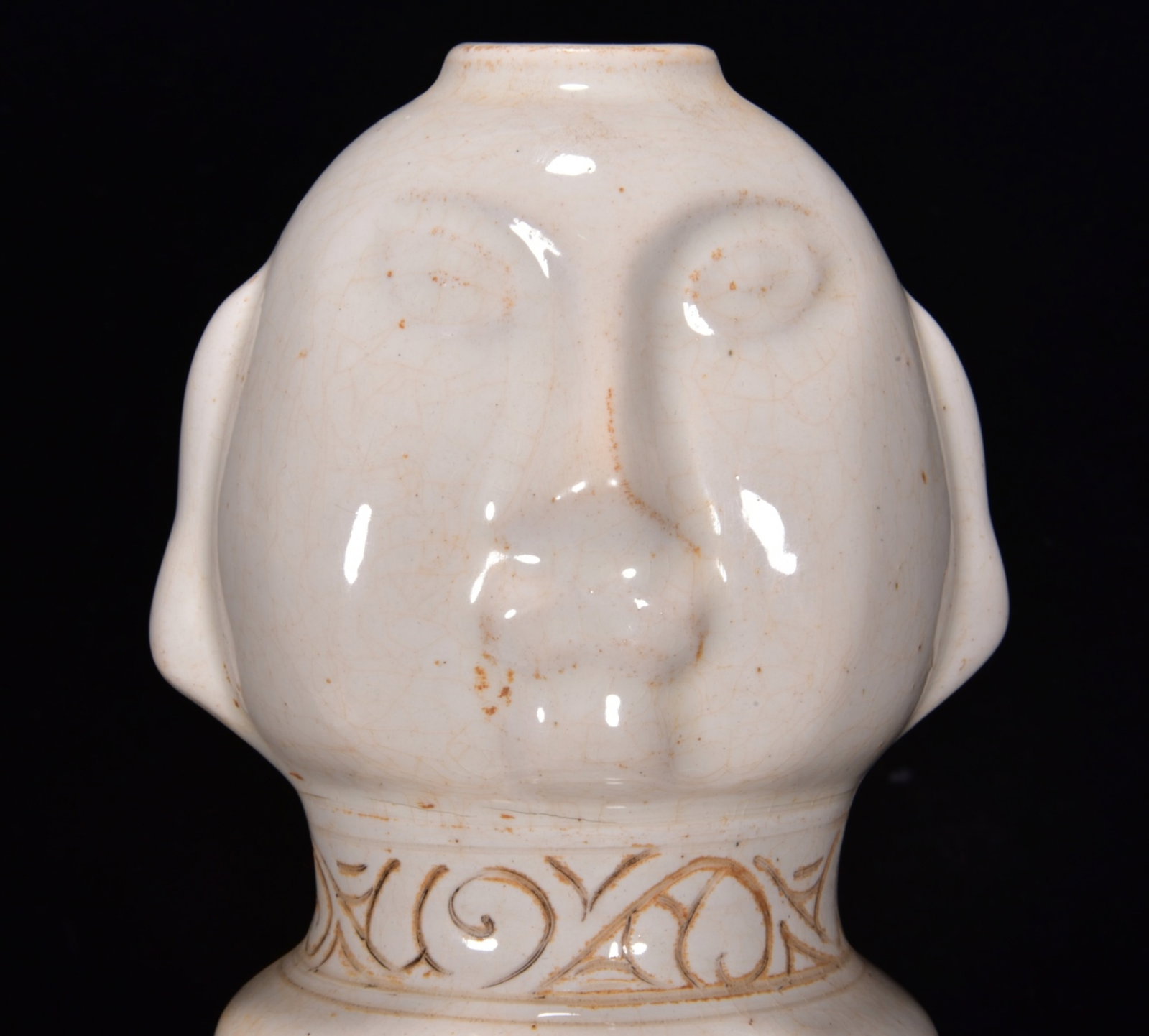 An Exquisite Xing yao Deer Pattern Vase - 6