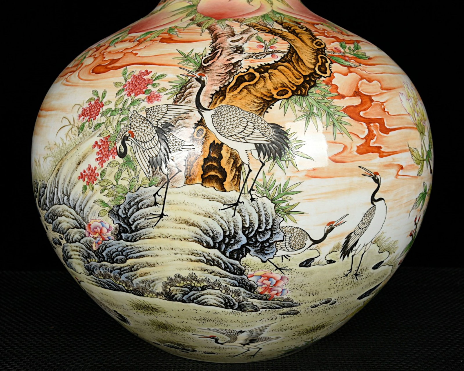 A Huge Enamel Pine and Crane Pattern Vase - 3