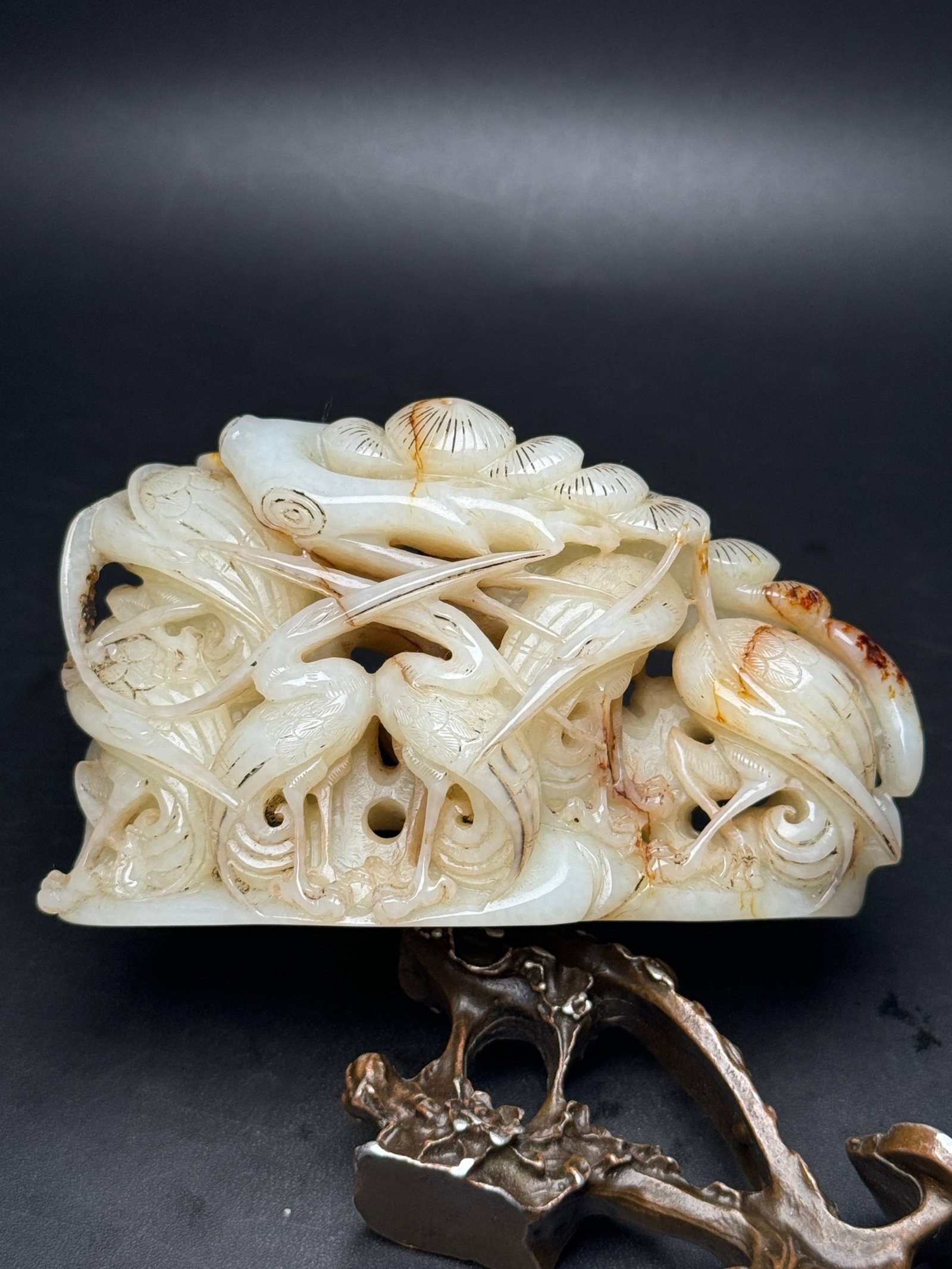 An Exquisite White Jade Crane Pattern Ornament: An Exquisite White Jade Crane Pattern Ornament,Qing Dynasty,China,Size:104mmx63mmx33mm,Weight:269g 白玉鹤纹摆件,中国清代
