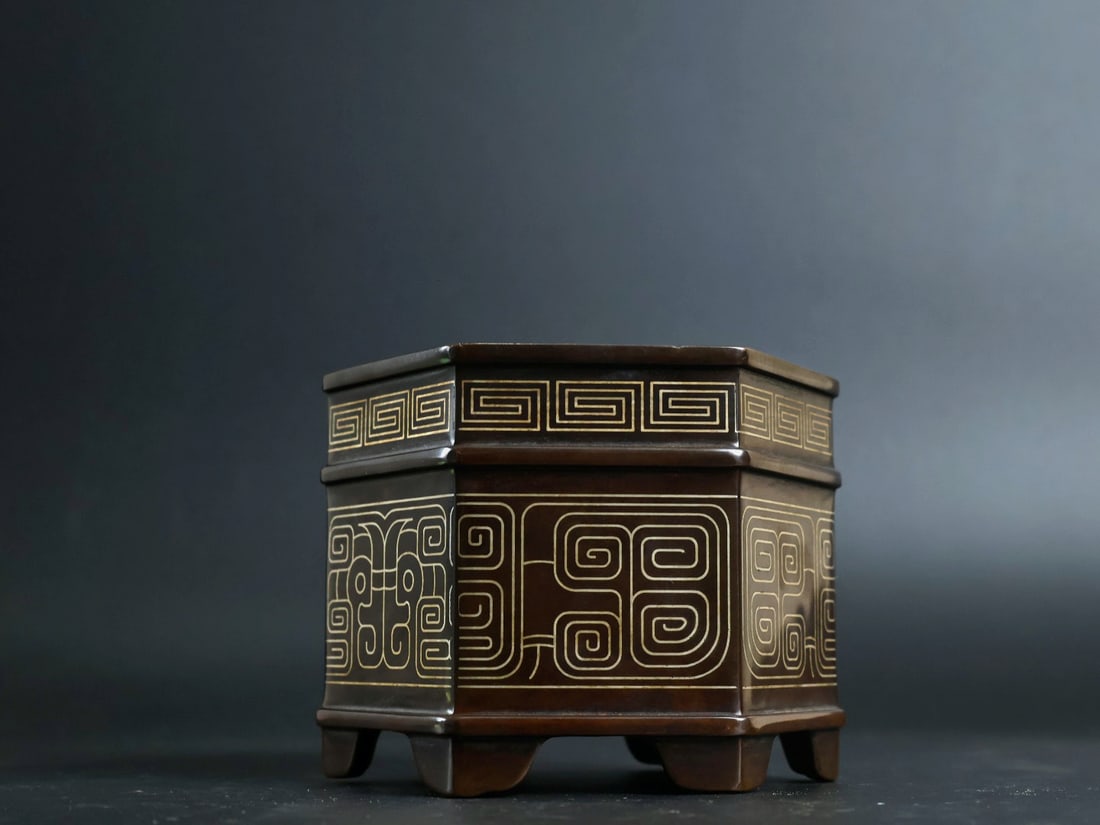 An Exquisite Bronze Inlaid Silver Beast-Face Pattern Censer: An Exquisite Bronze Inlaid Silver Beast-Face Pattern Censer,Qing Dynasty, China, With Mark,Size:3.2inx3.7in,Weight:1210g 铜嵌银兽面纹香炉,中ࢲ