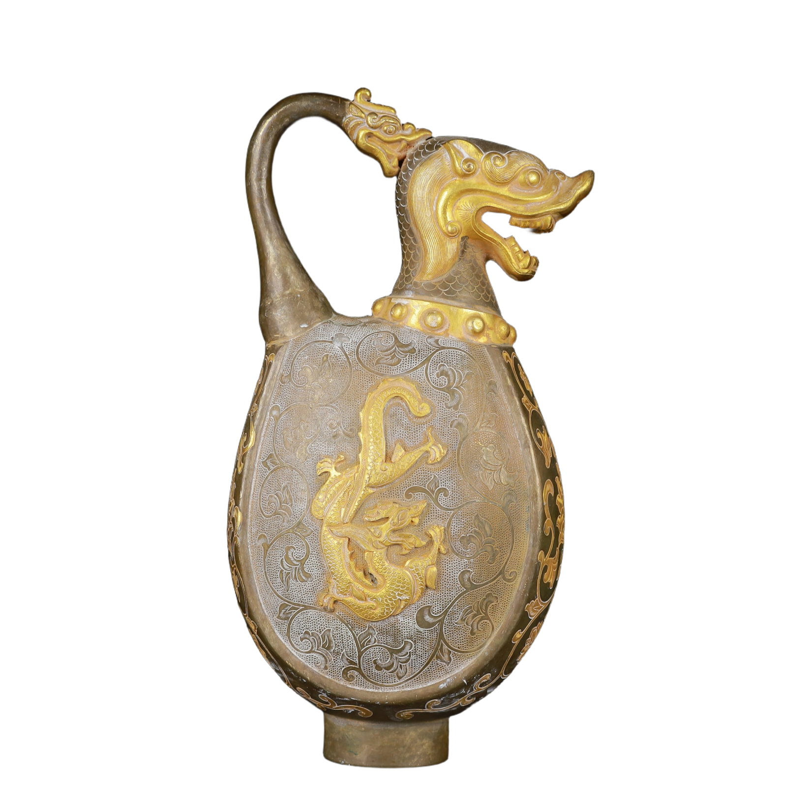 An Exquisite Gilt Silver Dragon Pattern Ewer: An Exquisite Gilt Silver Dragon Pattern Ewer,Tang Dynasty,China,Zhenguan Four-Character Mark,Size:4.3inx2.8inx7.9in,Weight:800g 银鎏金龙纹提壶,中国