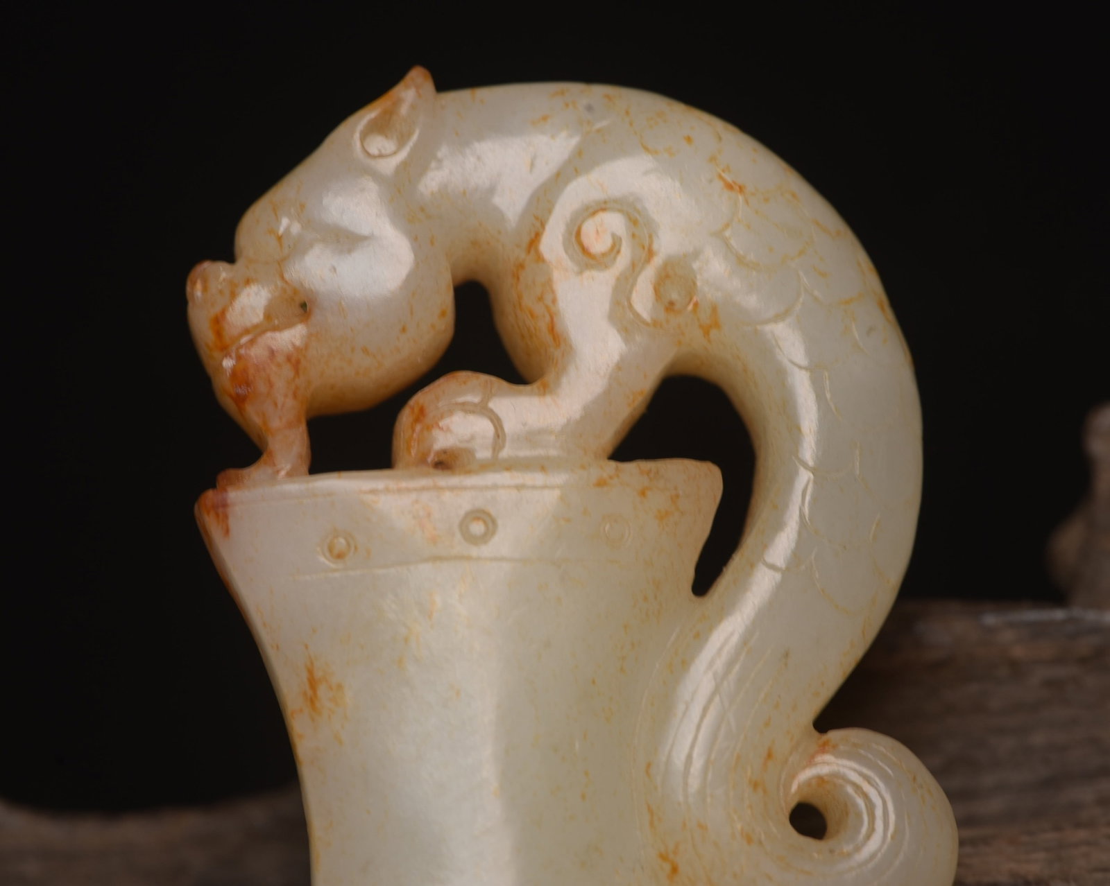An Exquisite White Jade Dragon Pattern Sword - 5