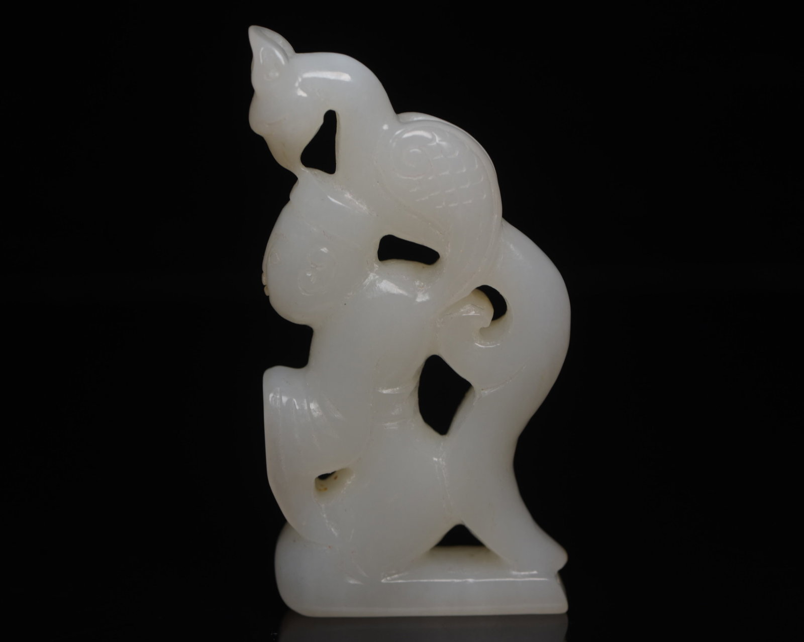 An Exquisite White Jade Figure Ornament: An Exquisite White Jade Figure Ornament,Qing Dynasty,China,Size:2.8inx1.4inx0.5in,Weight:55g 白玉人物摆件,中国清代