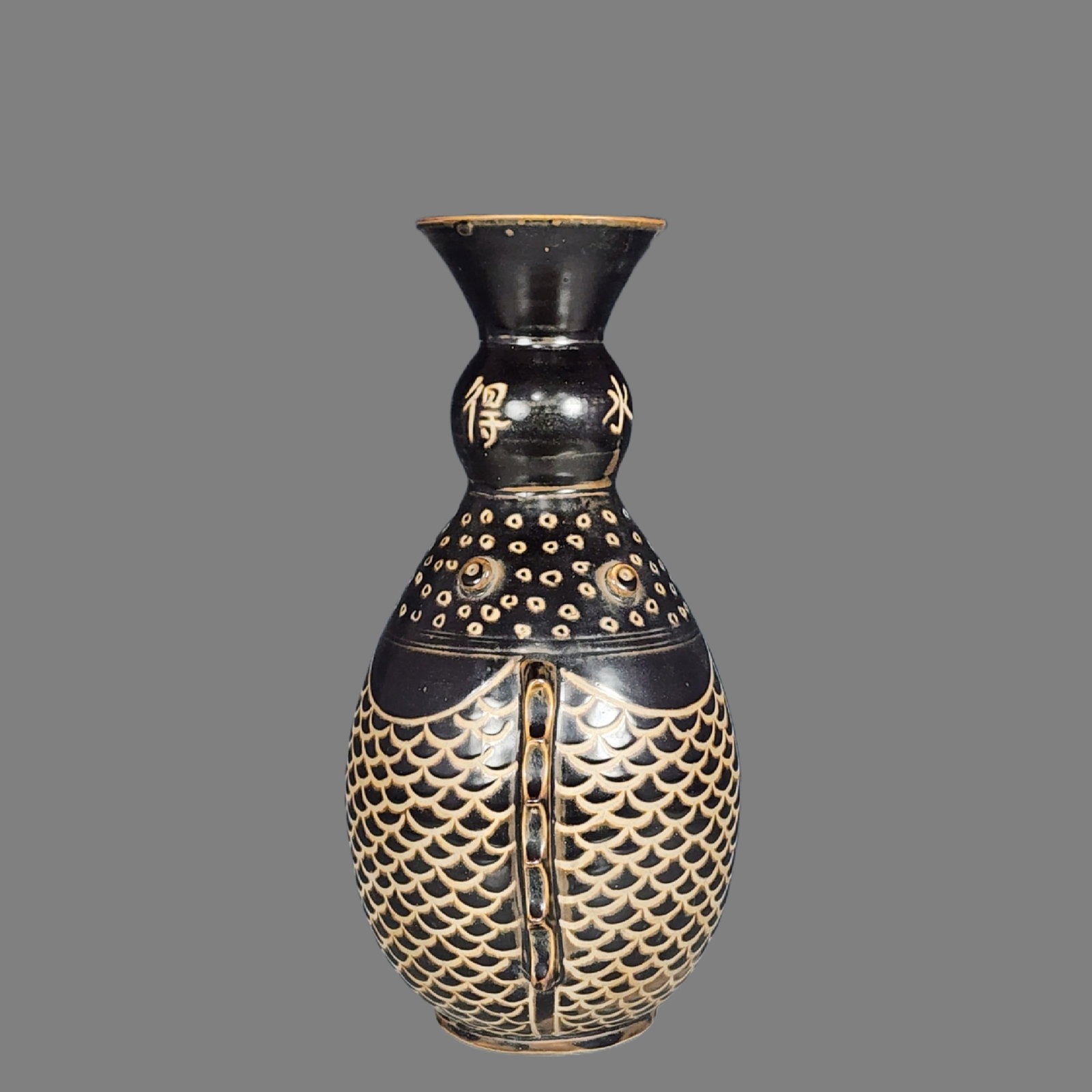 An Exquisite Ding yao Fish Pattern Vase - 2