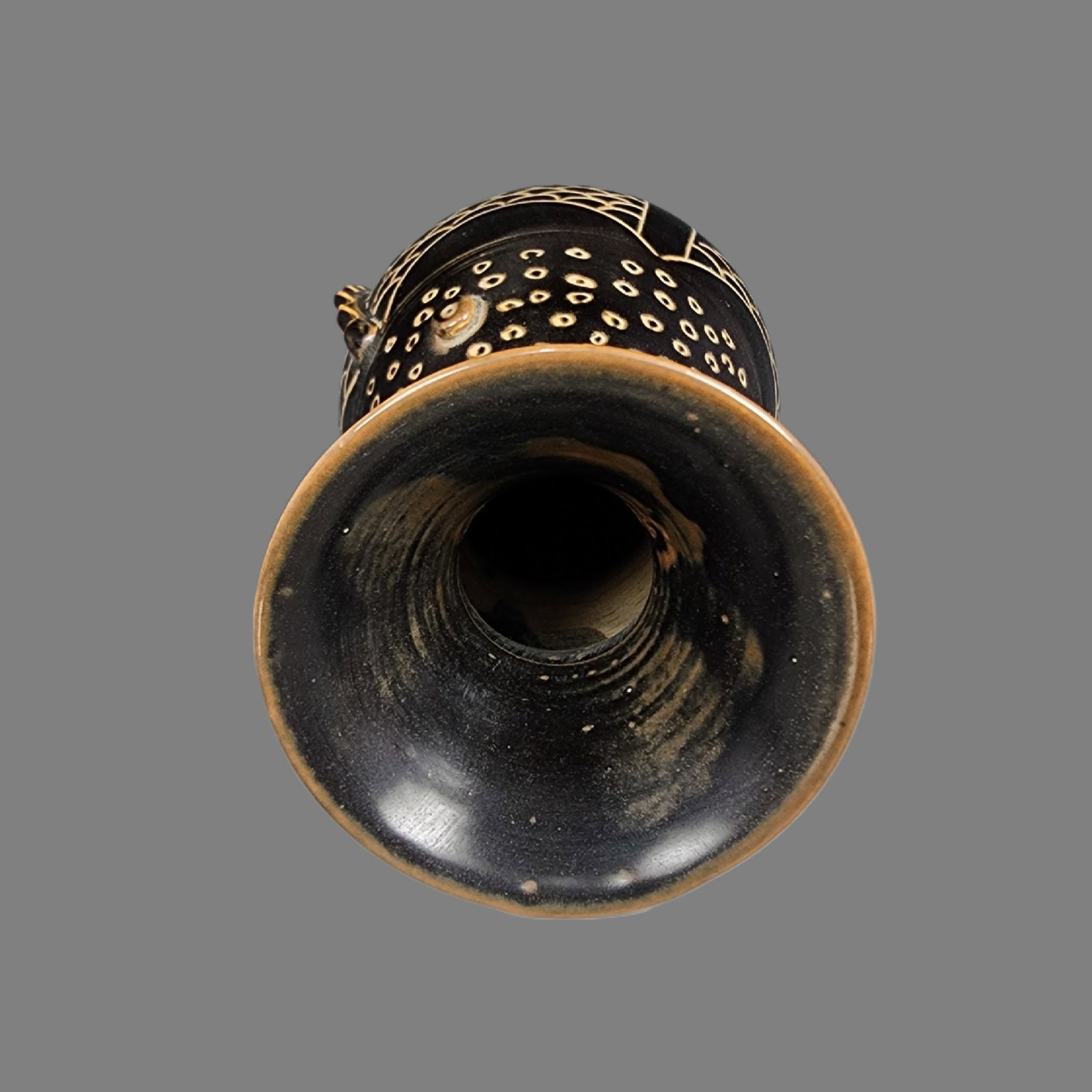 An Exquisite Ding yao Fish Pattern Vase - 3