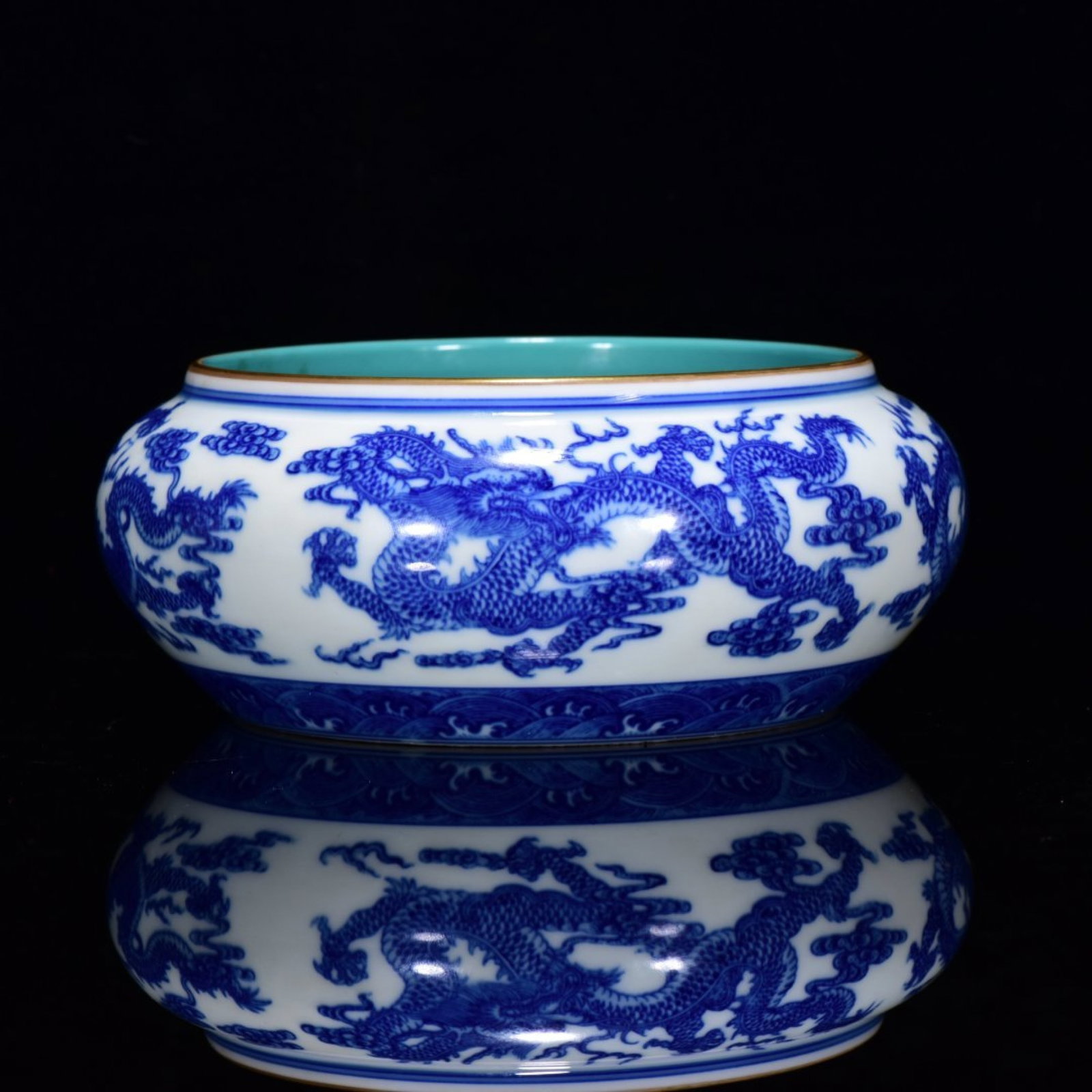 An Exquisite Blue and White Auspicious Cloud and Dragon Pattern Brush Washer: An Exquisite Blue and White Auspicious Cloud and Dragon Pattern Brush Washer,Qing Dynasty,China,Qianlong Six-character Mark,Size:2.8inx6.7in