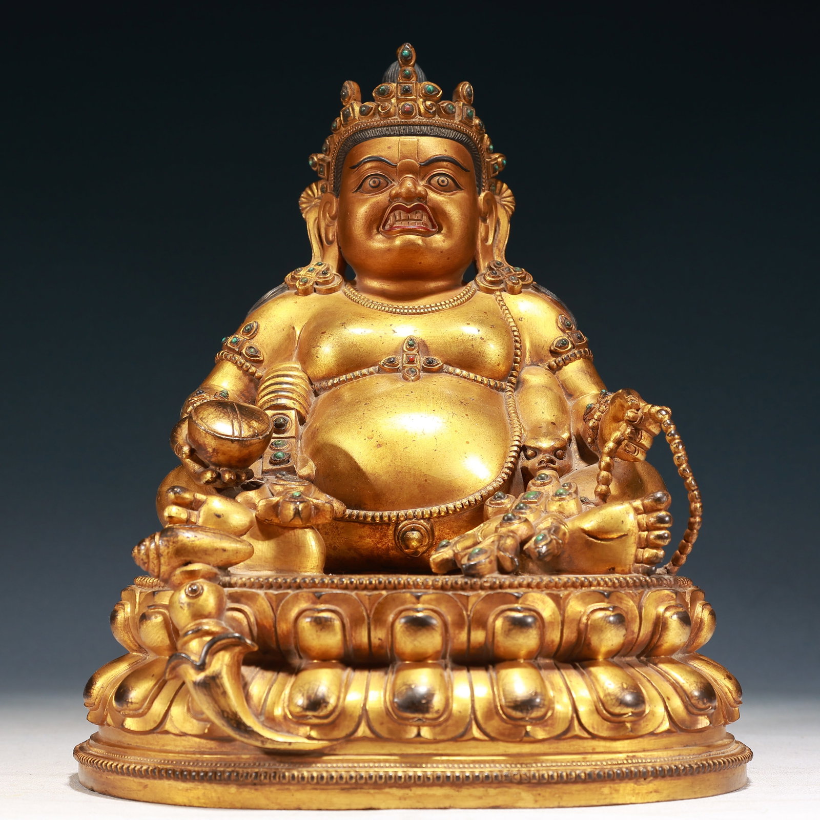 A Solemn Gilt Bronze Statue of Mammon: A Solemn Gilt Bronze Statue of Mammon,Qing Dynasty,China,Size:11.8inx9.1inx7.9in,Weight:4700g 铜鎏金财神像,中国清代