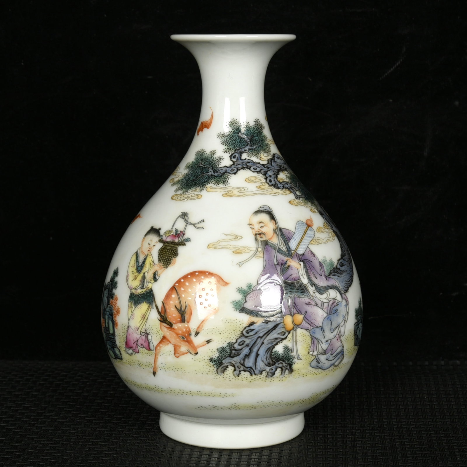 An Exquisite Enamel Character and Story Pattern Vase,with poem: An Exquisite Enamel Character and Story Pattern Vase,with poem,Qing Dynasty,China,Yongzheng Six-character Mark,Size:6.9inx4.9in 珐琅彩人物故事纹瓶