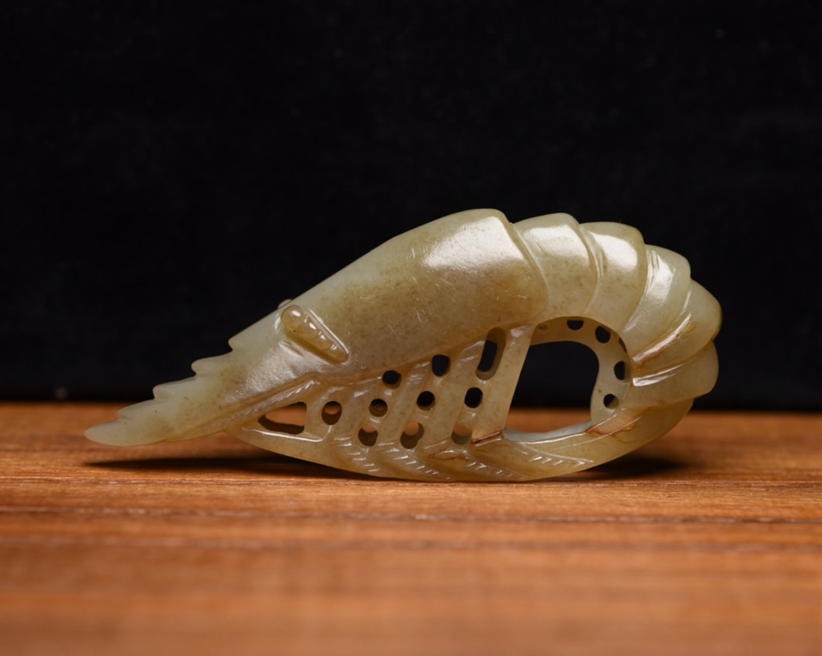 An Exquisite White Jade Shrimp Ornament: An Exquisite White Jade Shrimp Ornament,Qing Dynasty,China,Size:3.5inx1.5inx0.5in,Weight:46g 白玉虾摆件,中国清代
