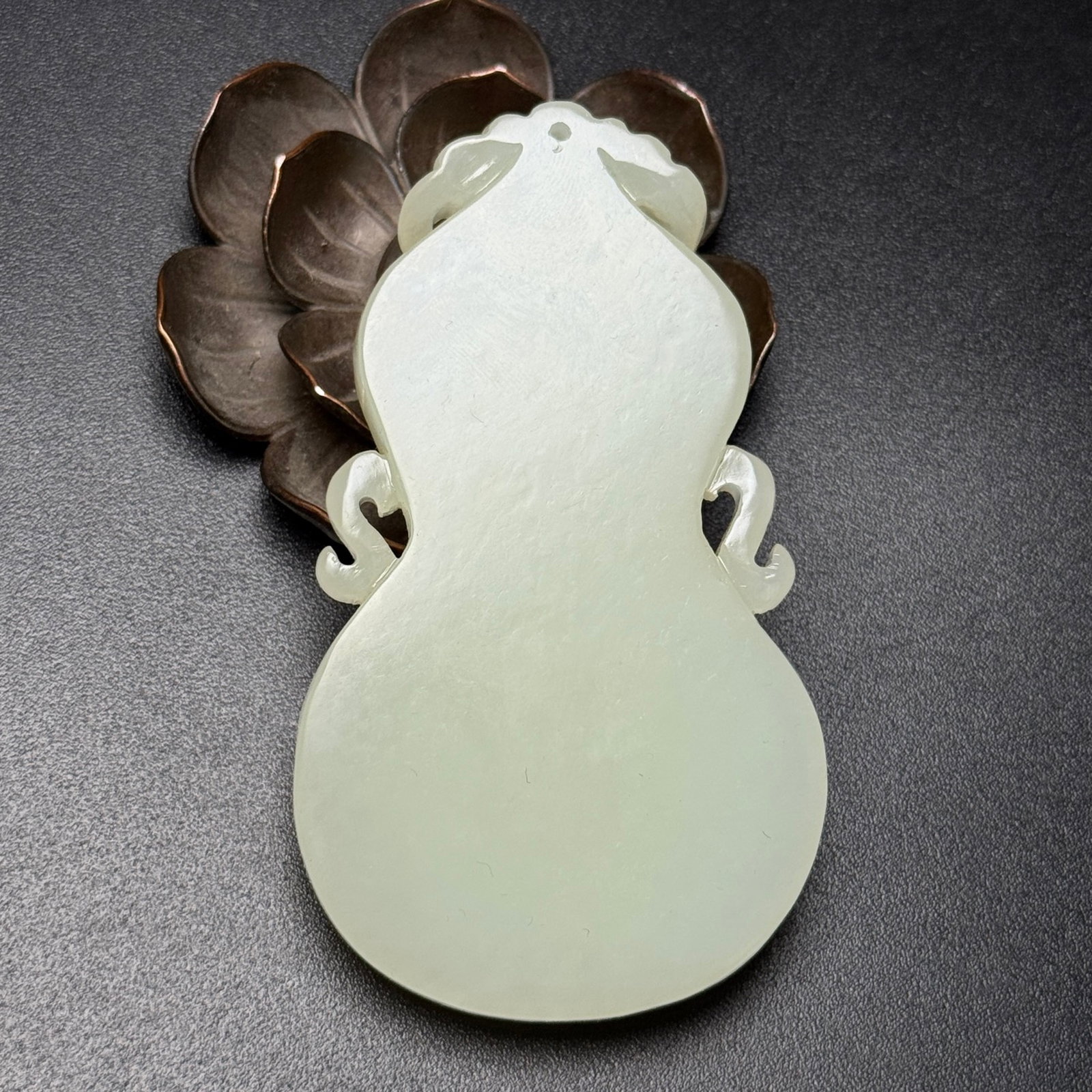 An Exquisite White Jade Bats Pattern Pendant - 3