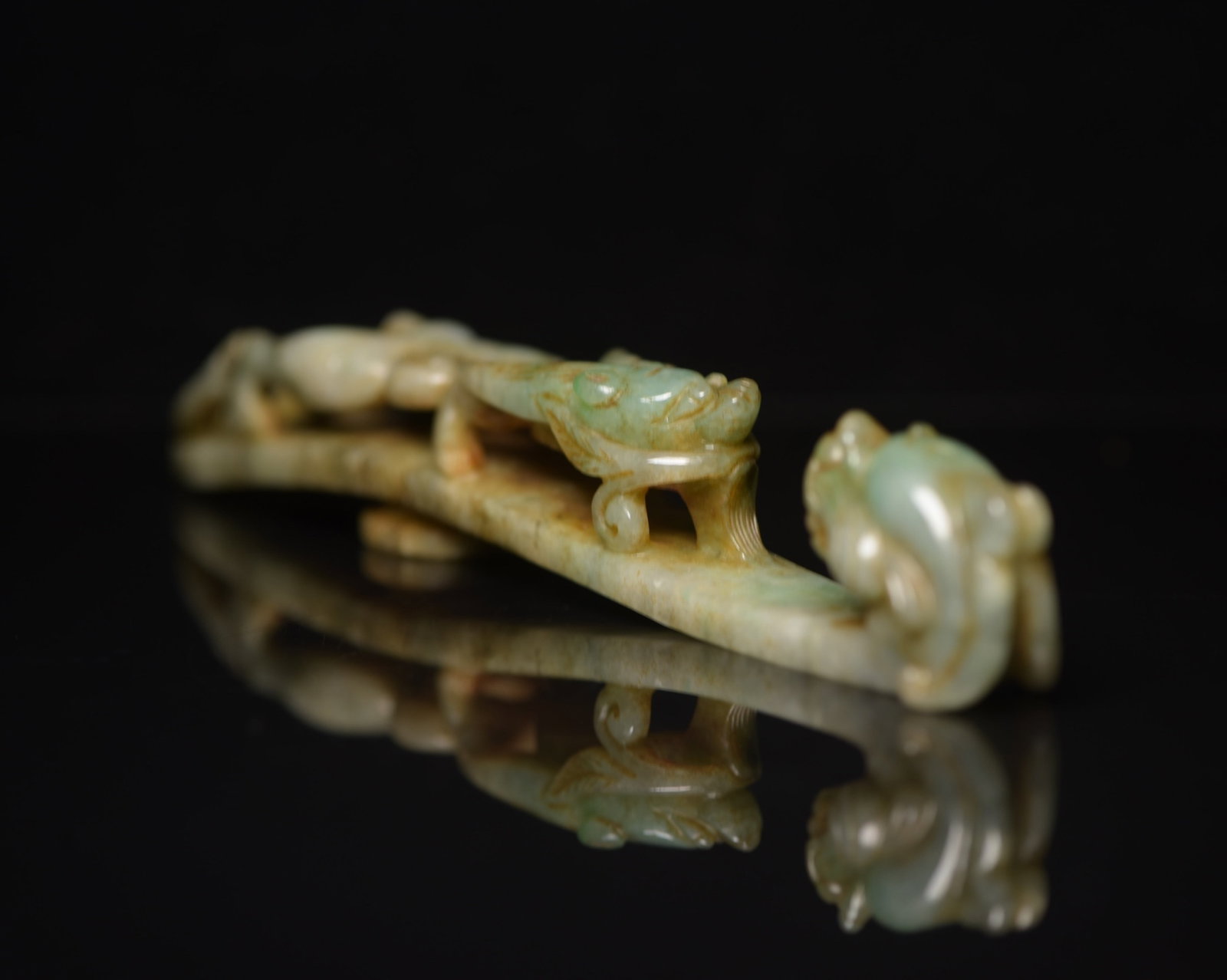 An Exquisite Jadeite Dragon Pattern Ornament - 3