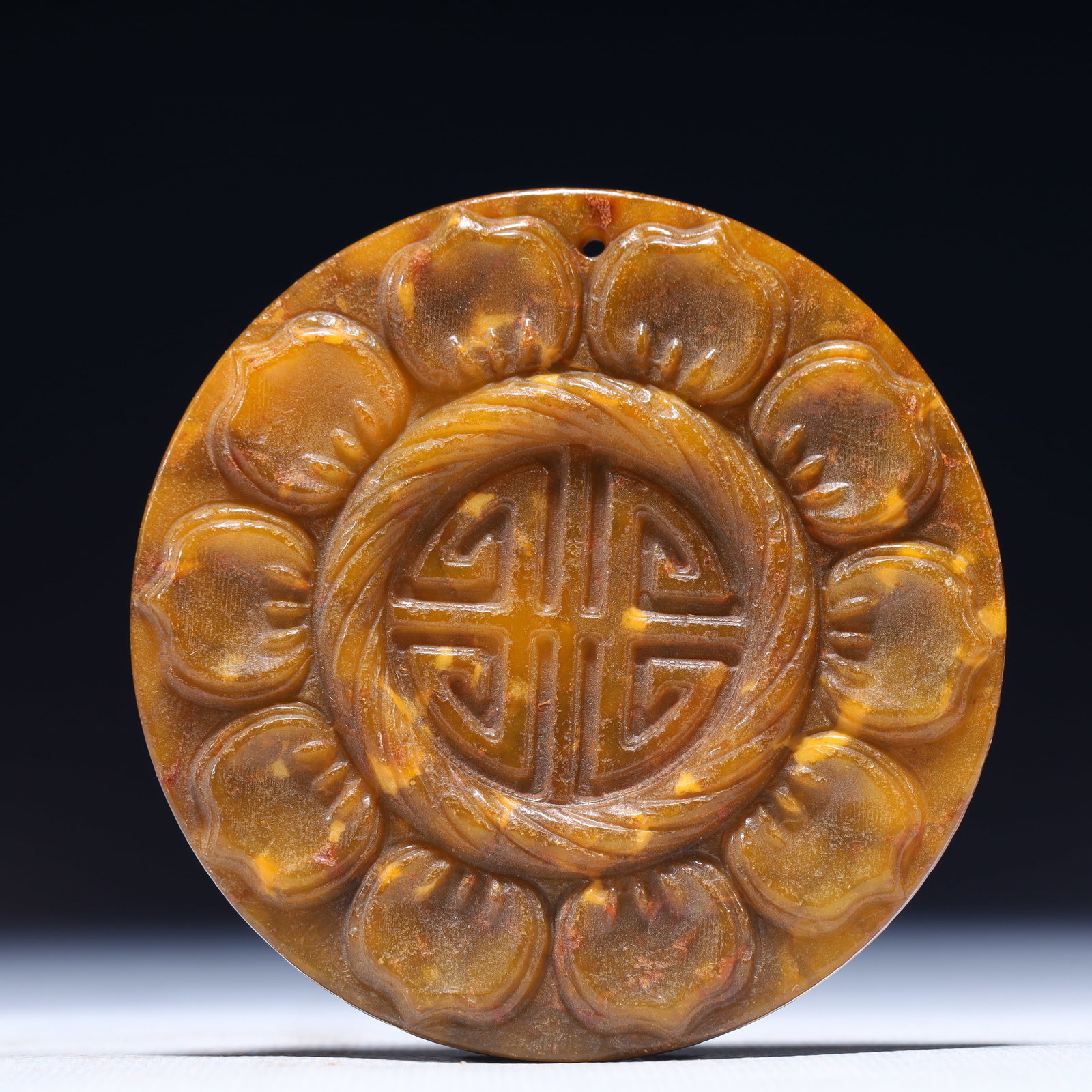 An Exquisite Archaic Jade Flower Pattern Pendant: An Exquisite Archaic Jade Flower Pattern Pendant,Ancient Time,China,Size:3inx0.3in,Weight:93g 高古玉花卉纹挂件,中国远古时&