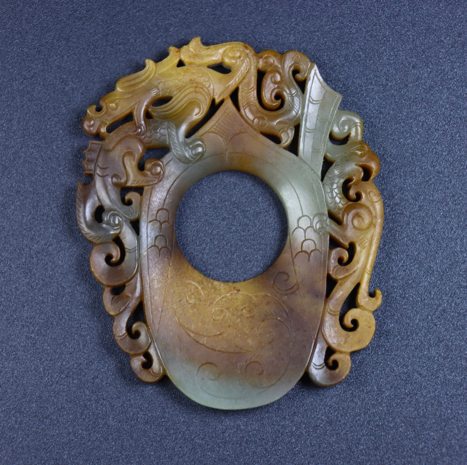 An Exquisite Seed Material Chi-Dragon Pattern Pendant - 9