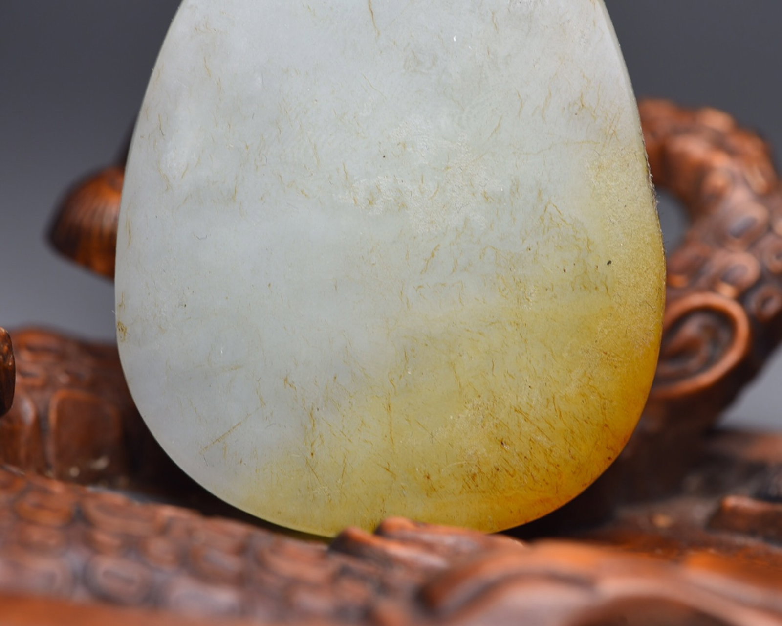 An Exquisite White Jade Fish Pattern Pendant - 7