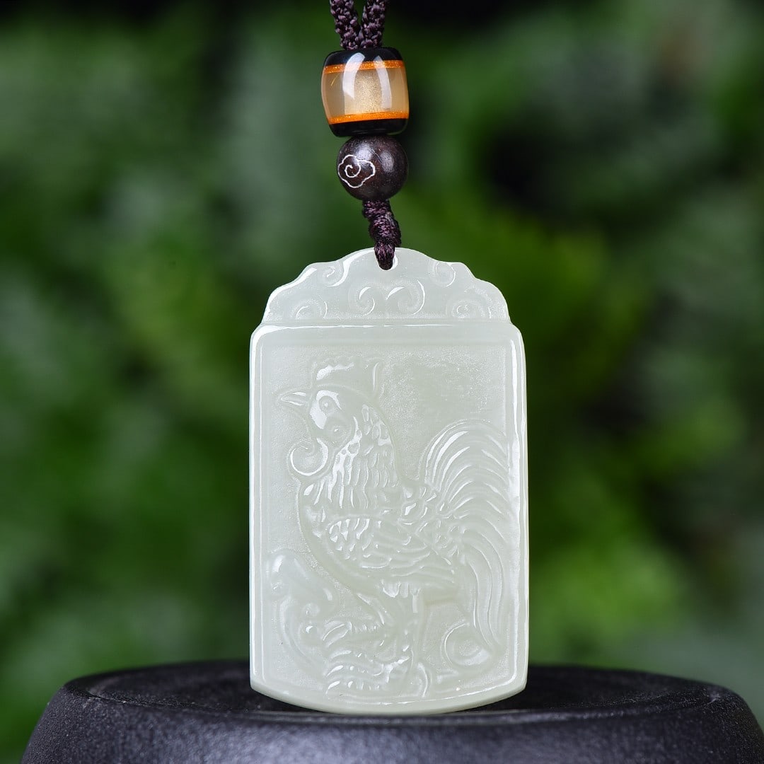 An Exquisite White Jade Chicken Pendant: An Exquisite White Jade Chicken Pendant,Size:43mmx25mm 白玉鸡挂件