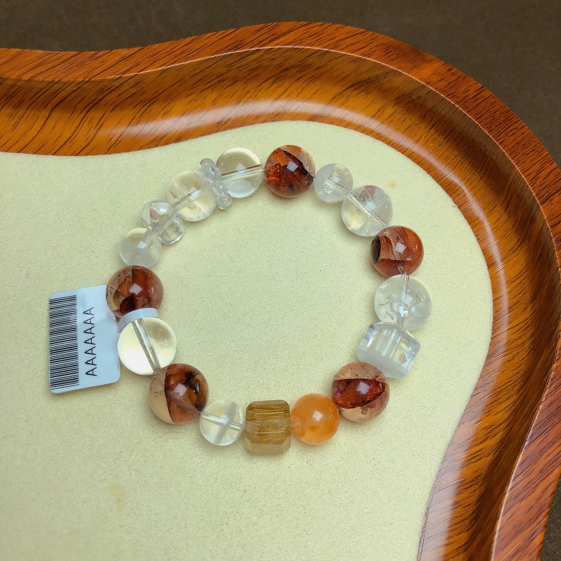 An Exquisite Crystal Bracelet: An Exquisite Crystal Bracelet,Size:12.5mm,Weight:38.4g 水晶手串