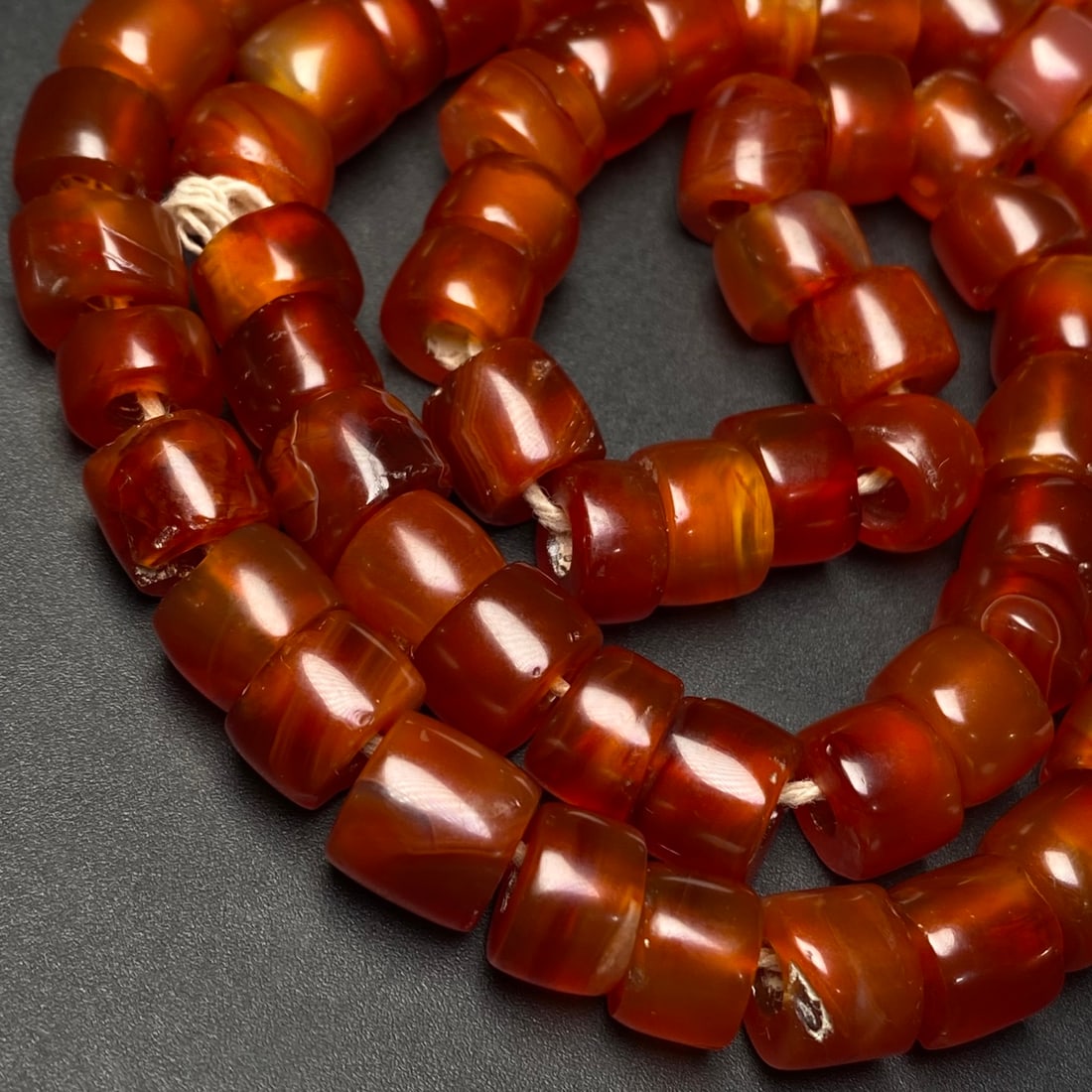 A Precious Agate Necklace - 8