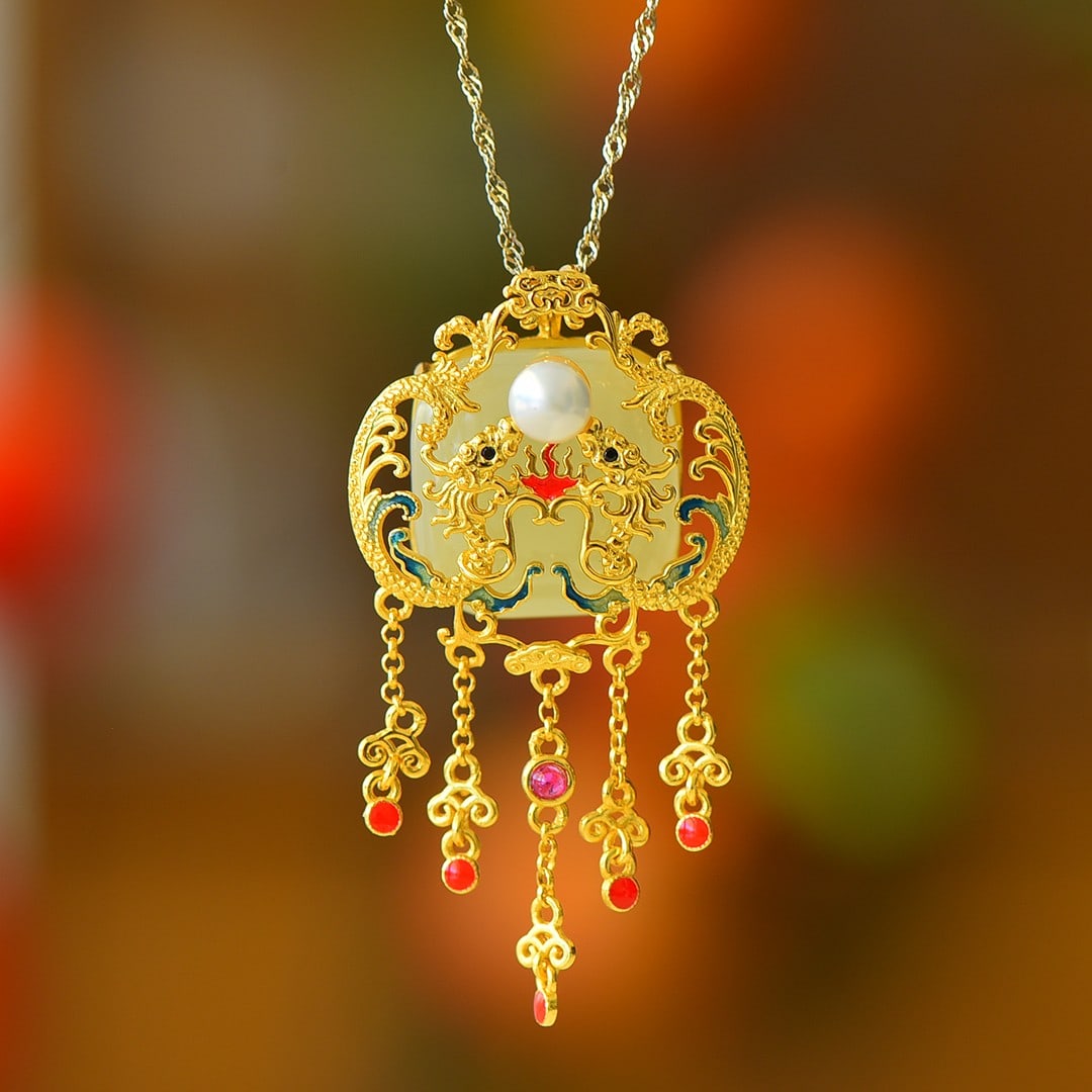 An Exquisite Sterling Silver-Gold Plated Inlaid White Jade Pendant: An Exquisite Sterling Silver-Gold Plated Inlaid White Jade Pendant 纯银镀金镶白玉吊坠