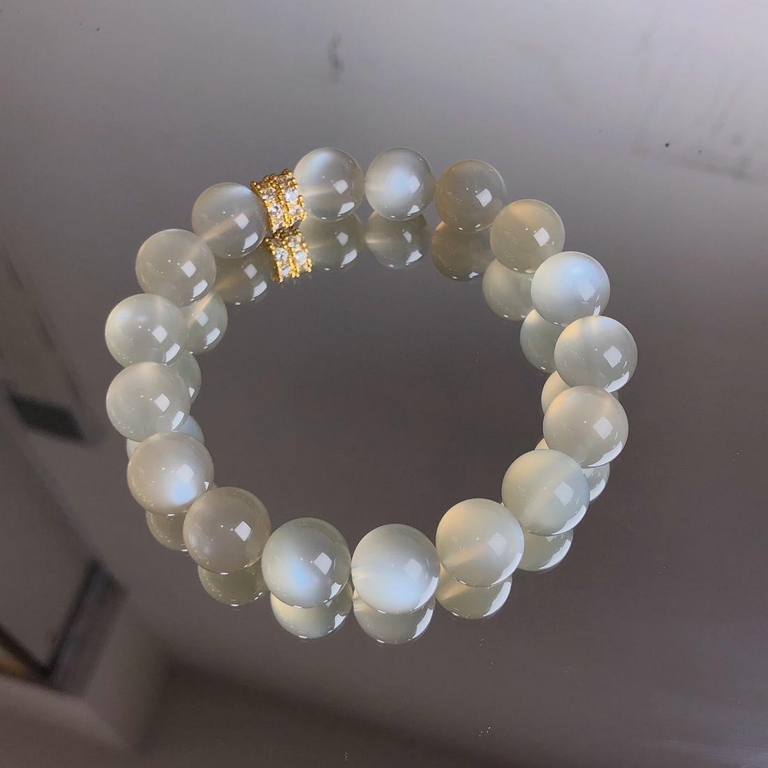 An Exquisite Crystal Bracelet - 2