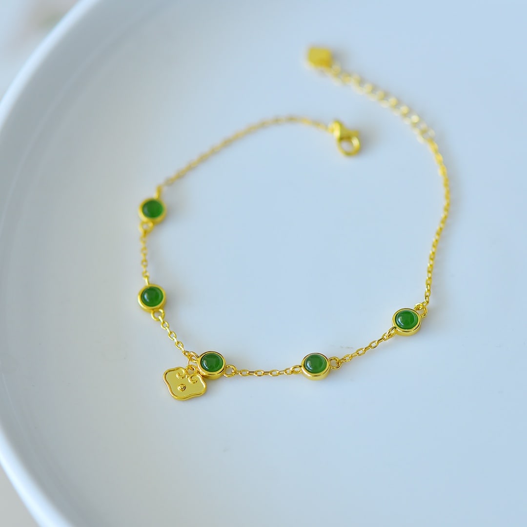 An Exquisite Sterling Silver-Gold Plated Inlaid Jasper Bracelet: An Exquisite Sterling Silver-Gold Plated Inlaid Jasper Bracelet,Size:4mmx4mm 纯银镀金镶碧玉手链