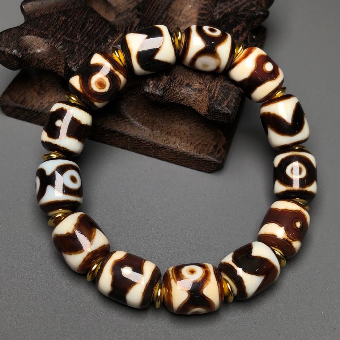 A Precious Dzi Bead Bracelets - 2