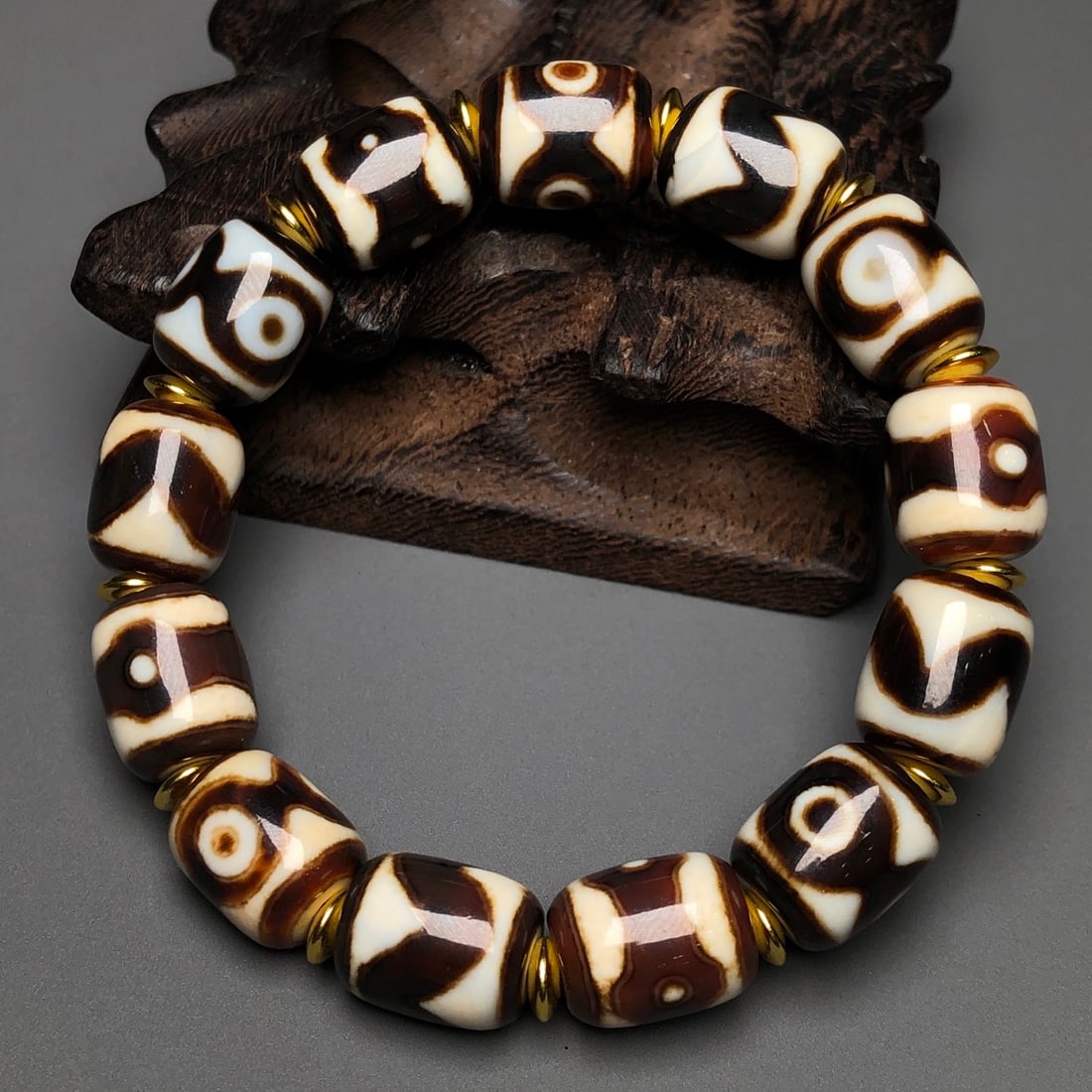 A Precious Dzi Bead Bracelets - 6