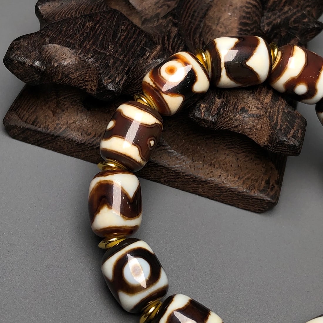 A Precious Dzi Bead Bracelets - 7
