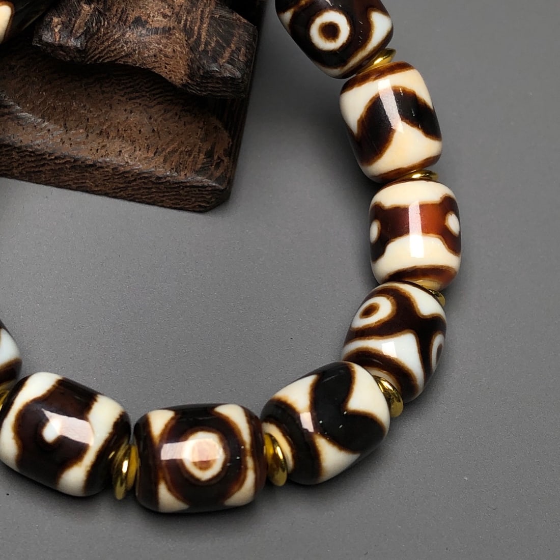 A Precious Dzi Bead Bracelets - 8