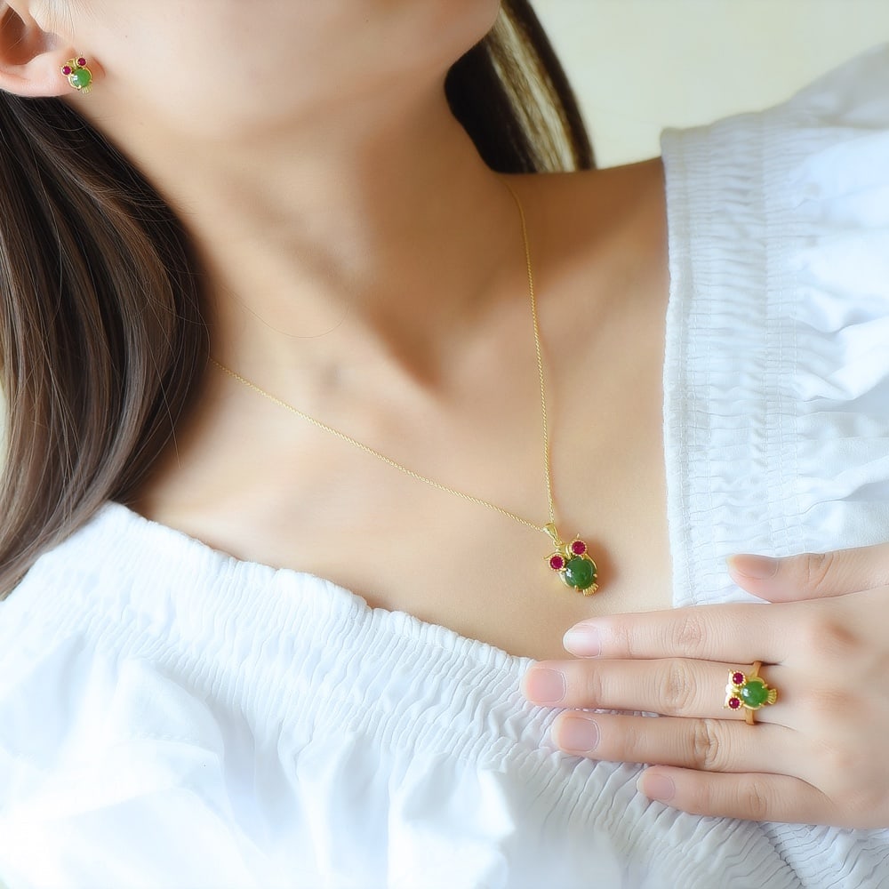 An Exquisite Sterling Silver-Gold Plated Inlaid Jasper Bracelet,Inlaid Diamond: An Exquisite Sterling Silver-Gold Plated Inlaid Jasper Bracelet,Inlaid Diamond 纯银镀金镶碧玉手链,嵌钻石