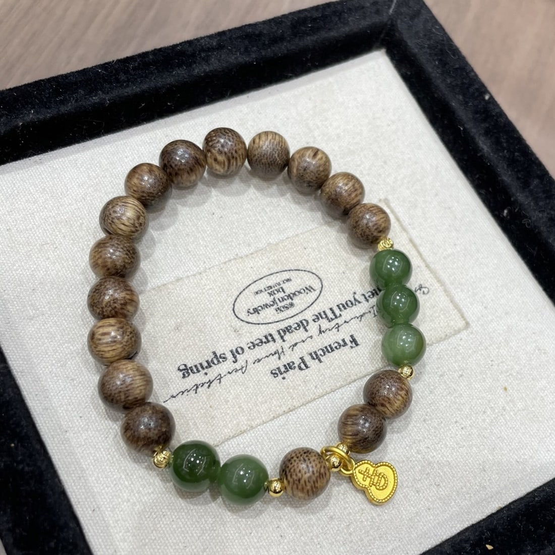 An Exquisite Agarwood With Jasper Bracelet: An Exquisite Agarwood With Jasper Bracelet,Size:8.2mm 沉香配碧玉手串