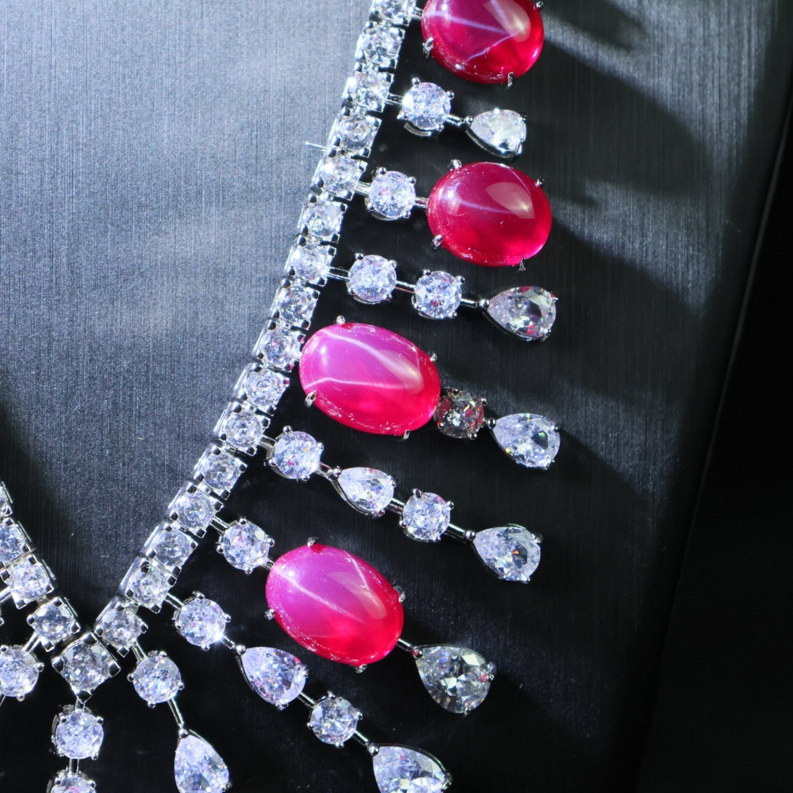 An Exquisite Necklace - 5