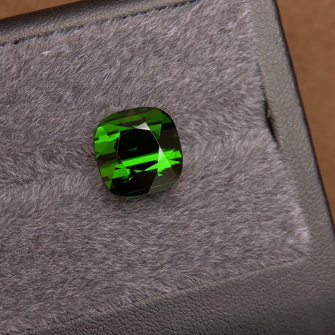 9.95Ctw Natural Tourmaline Loose: 9.95Ctw Natural Tourmaline Loose,Size:11.6mmx12mmx8.6mm 9.95Ctw天然碧玺裸石