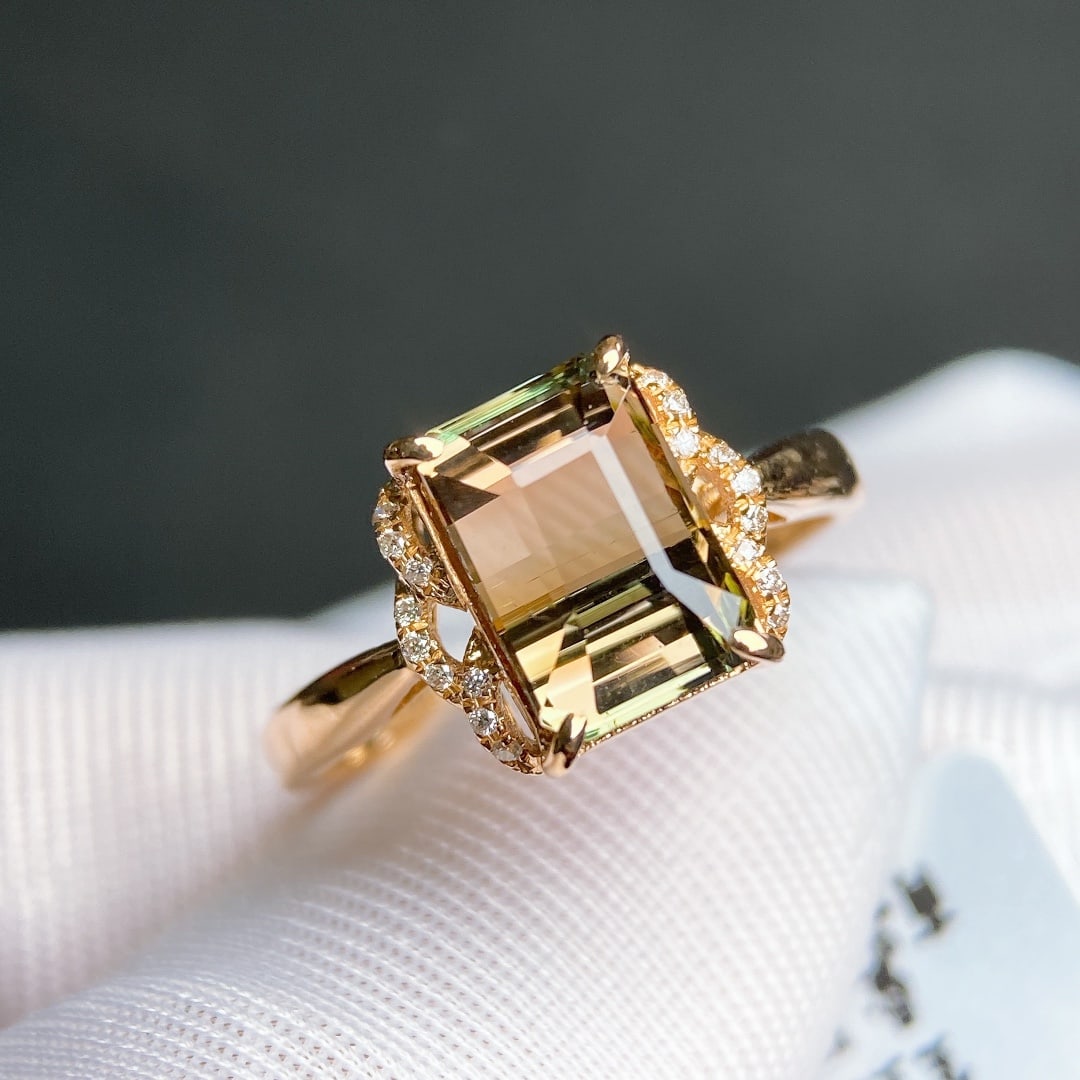 4Ctw Natural Tourmaline Ring: 4Ctw Natural Tourmaline Ring,Size:10mmx7.3mm 4Ctw天然碧玺戒指