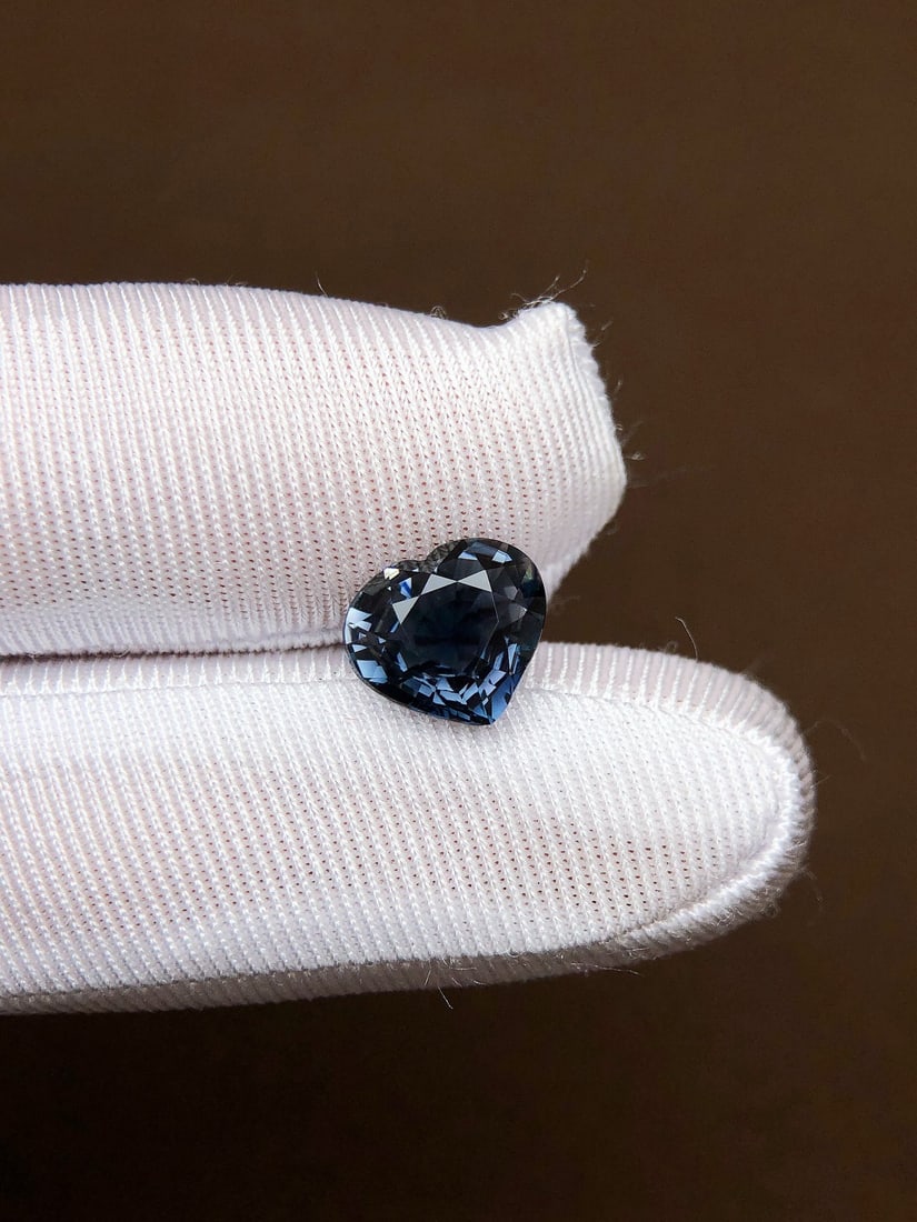 2.98Ctw Natural Tourmaline Loose: 2.98Ctw Natural Tourmaline Loose,Size:9mmx10.2mmx5.2mm 2.98Ctw天然碧玺裸石