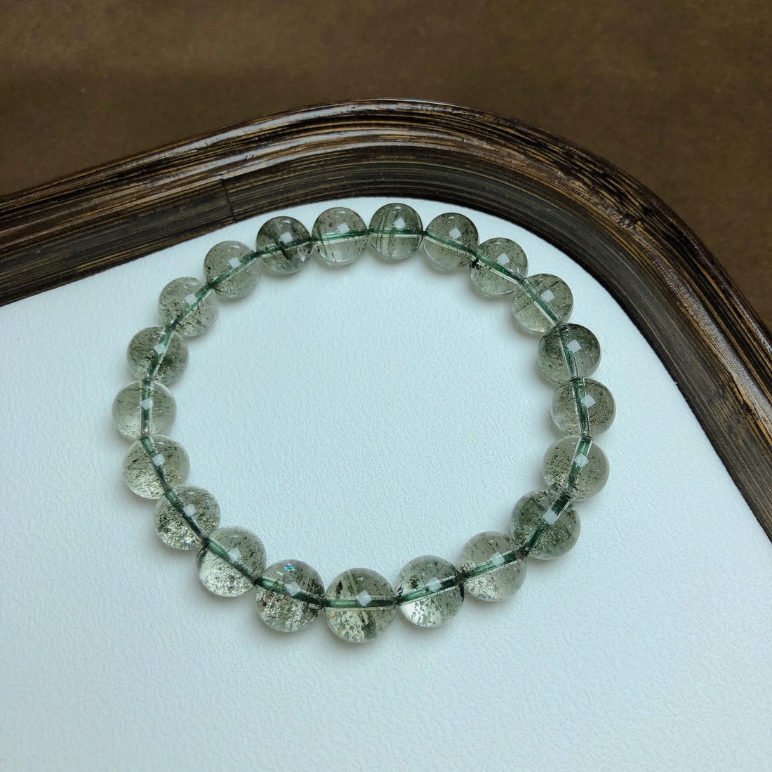 An Exquisite Crystal Bracelet: An Exquisite Crystal Bracelet,Size:9.4mm,Weight:22.3g 水晶手串