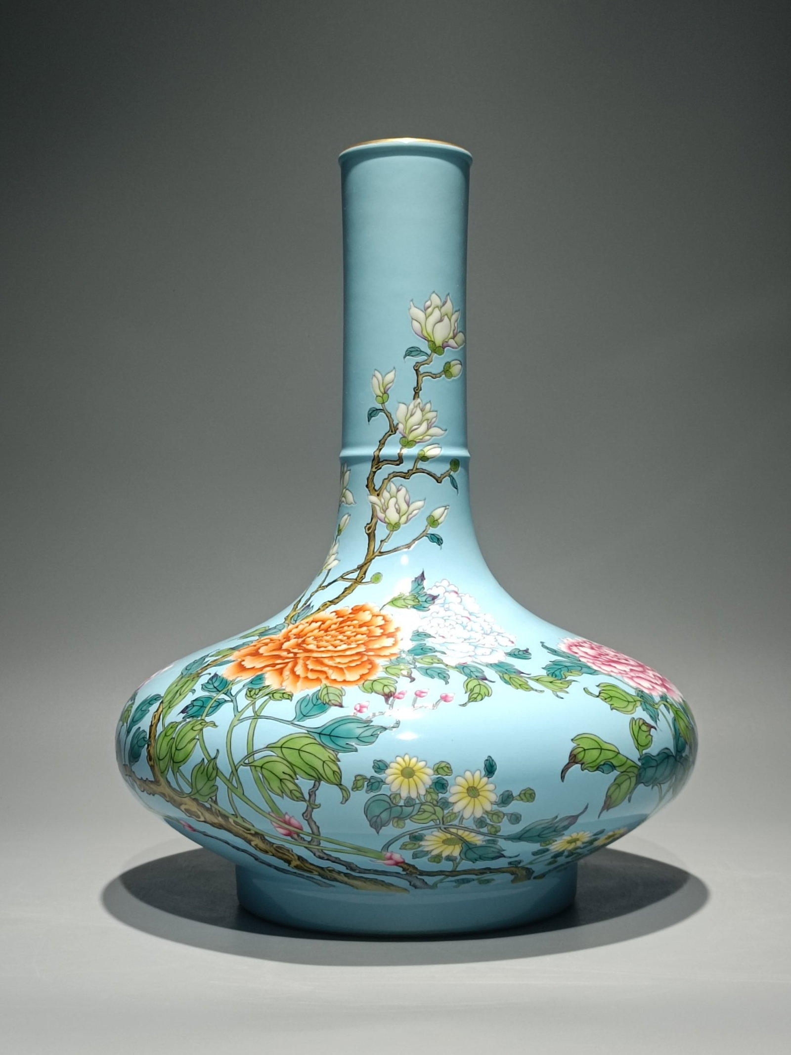 An Exquisite Famille-Rose Turquoise Glazed Flower and Butterfly Pattern Vase: An Exquisite Famille-Rose Turquoise Glazed Flower and Butterfly Pattern Vase,Qing Dynasty,China,Yongzheng Six-character Mark,Size:11.8inx8.9in 粉彩松石绿釉花&