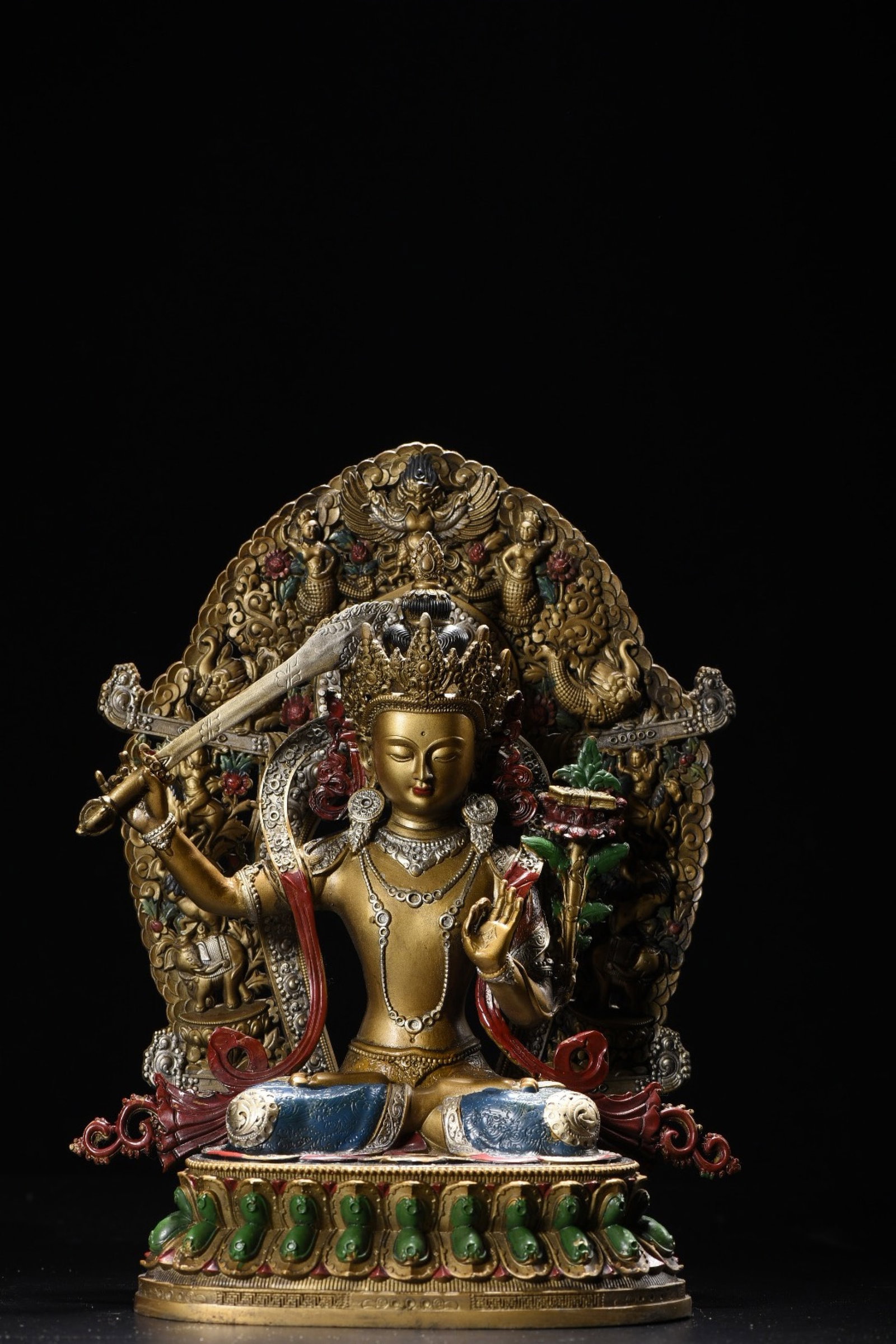 A Solemn Bronze Painted Color Statue of Manjusri: A Solemn Bronze Painted Color Statue of Manjusri,Qing Dynasty,China,Size:10.6inx7.9inx4.3in,Weight:1455g 铜彩绘文殊菩萨像,中国清ߣ