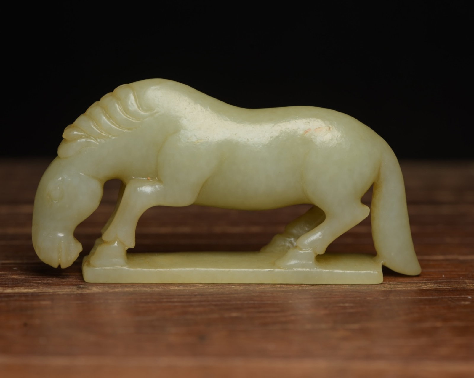 An Exquisite White Jade Horse Ornament: An Exquisite White Jade Horse Ornament,Qing Dynasty,China,Size:3.6inx1.8inx0.7in,Weight:92g 白玉骏马摆件,中国清代
