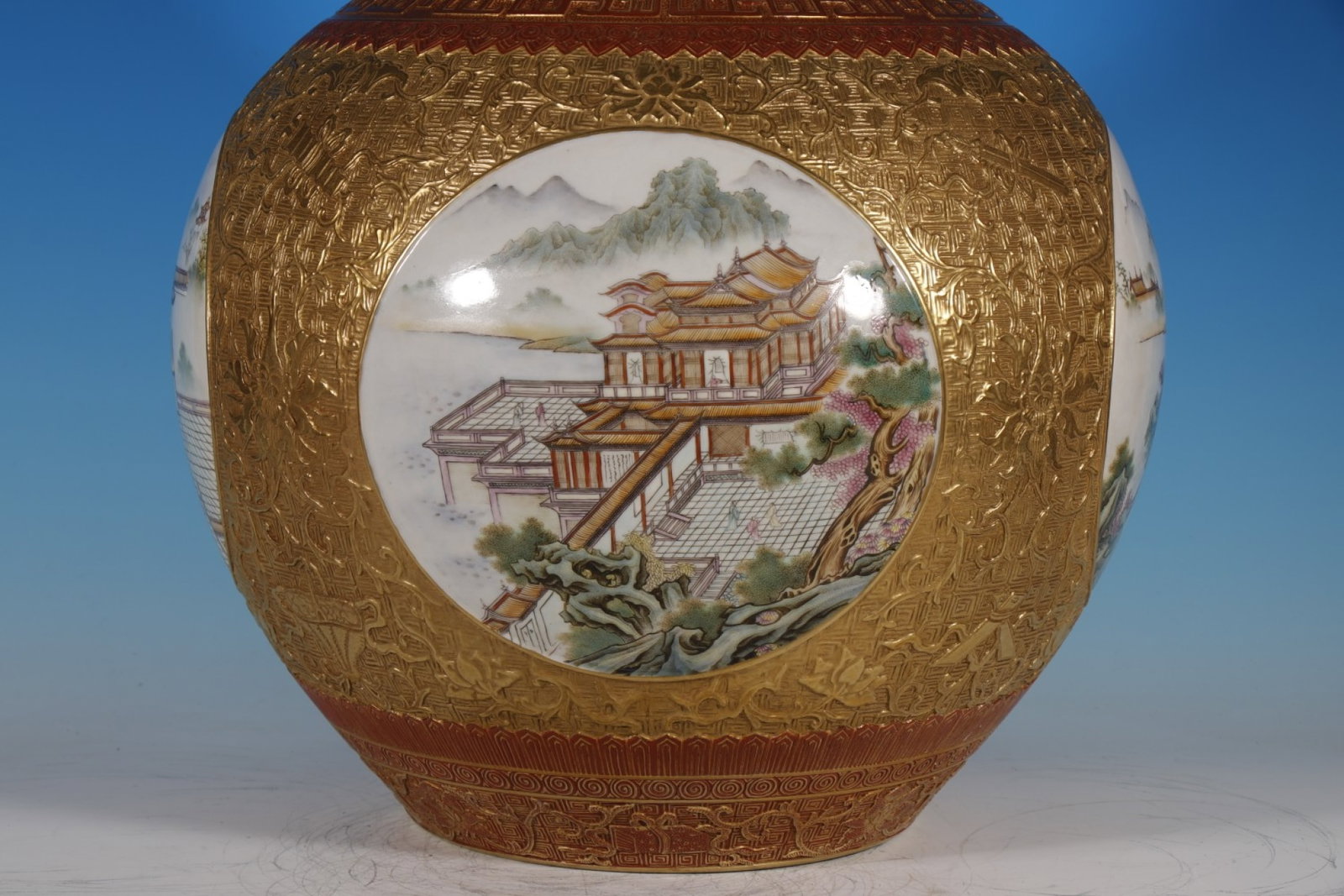 A Huge Enamel Landscape Pattern Vase - 3