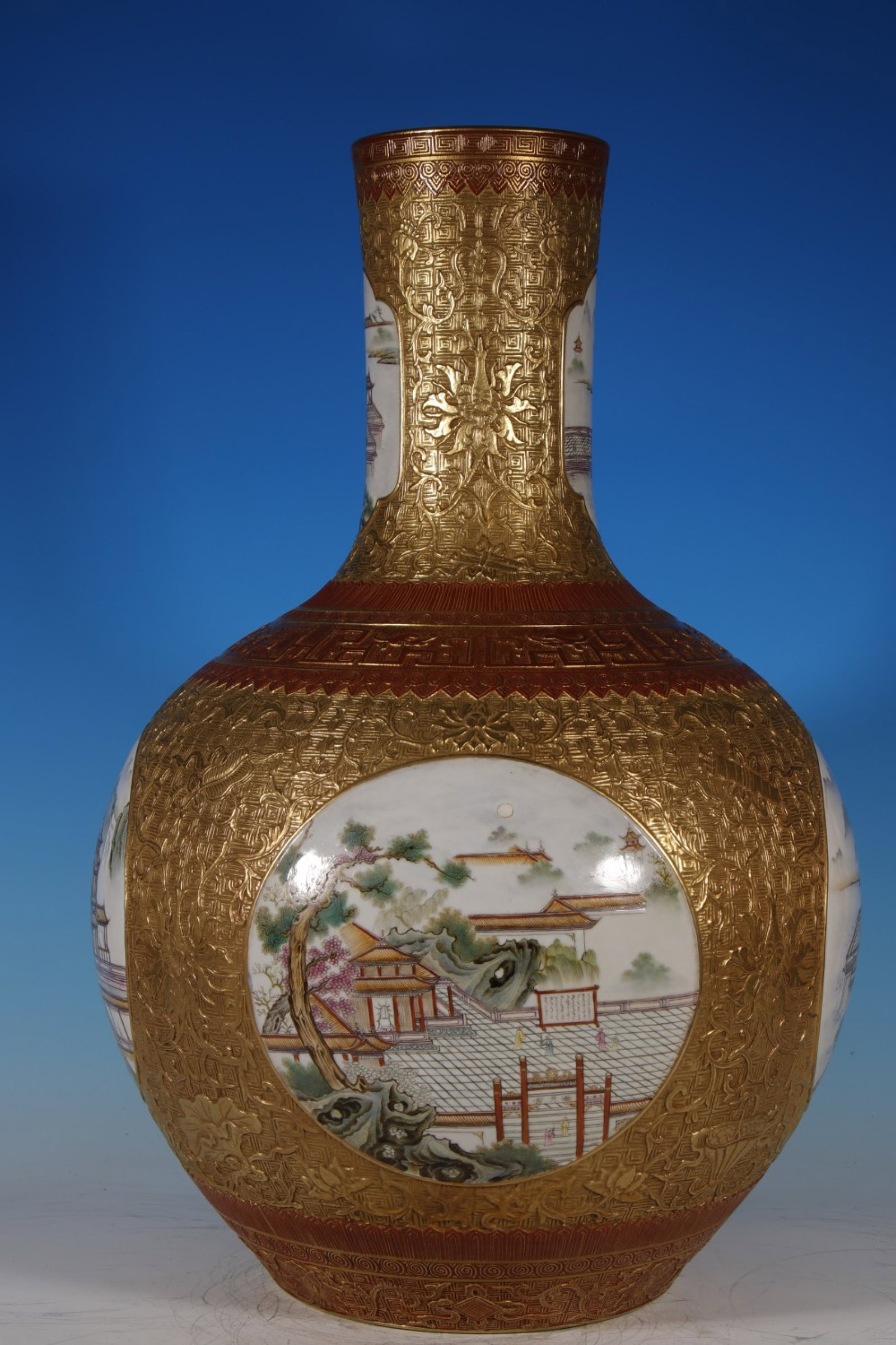 A Huge Enamel Landscape Pattern Vase - 4