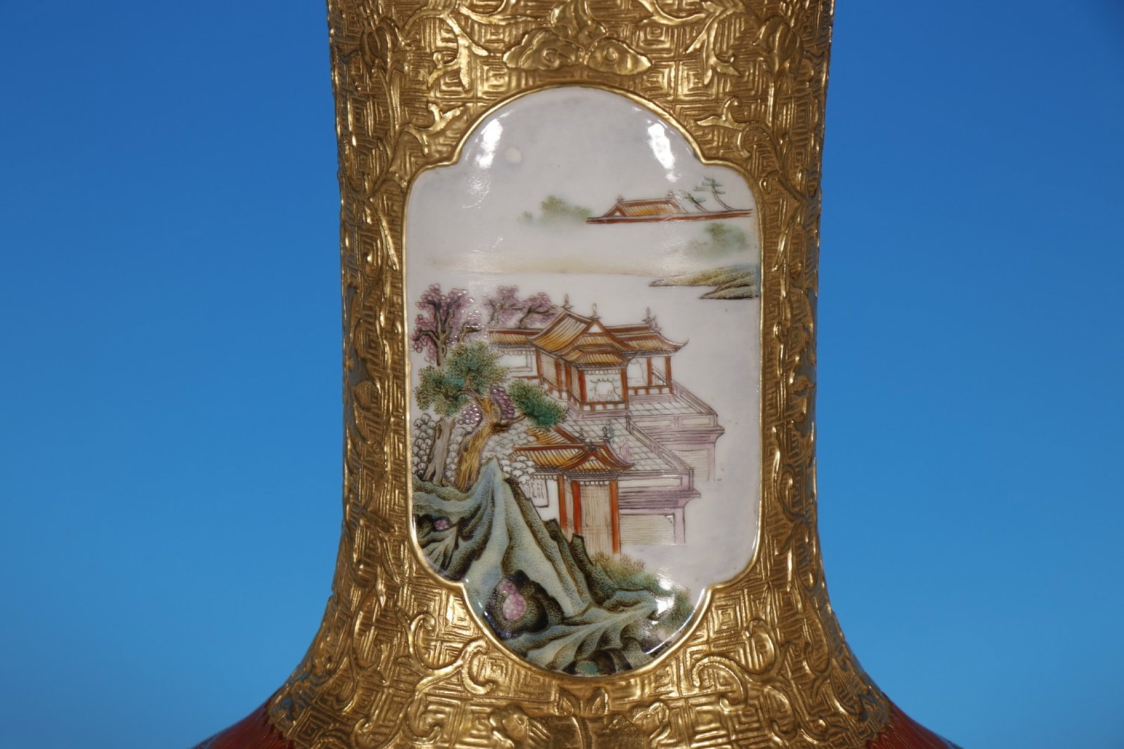 A Huge Enamel Landscape Pattern Vase - 5