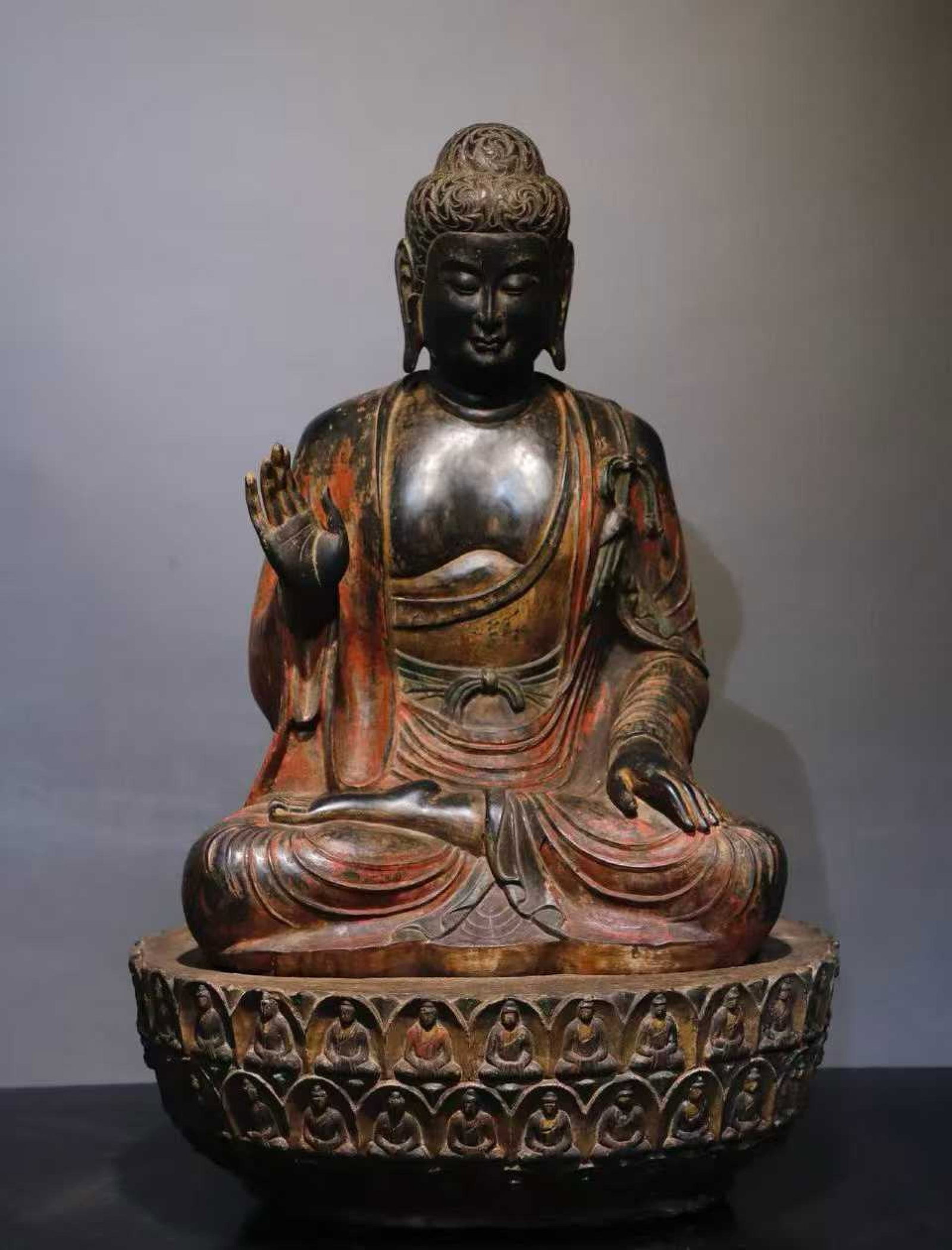 A Solemn Limestone Painted Color Statue of Sakyamuni: A Solemn Limestone Painted Color Statue of Sakyamuni,Tang Dynasty,China,Size:35.4inx22.8inx20.9in 青石彩绘释迦摩尼像,中国唐É