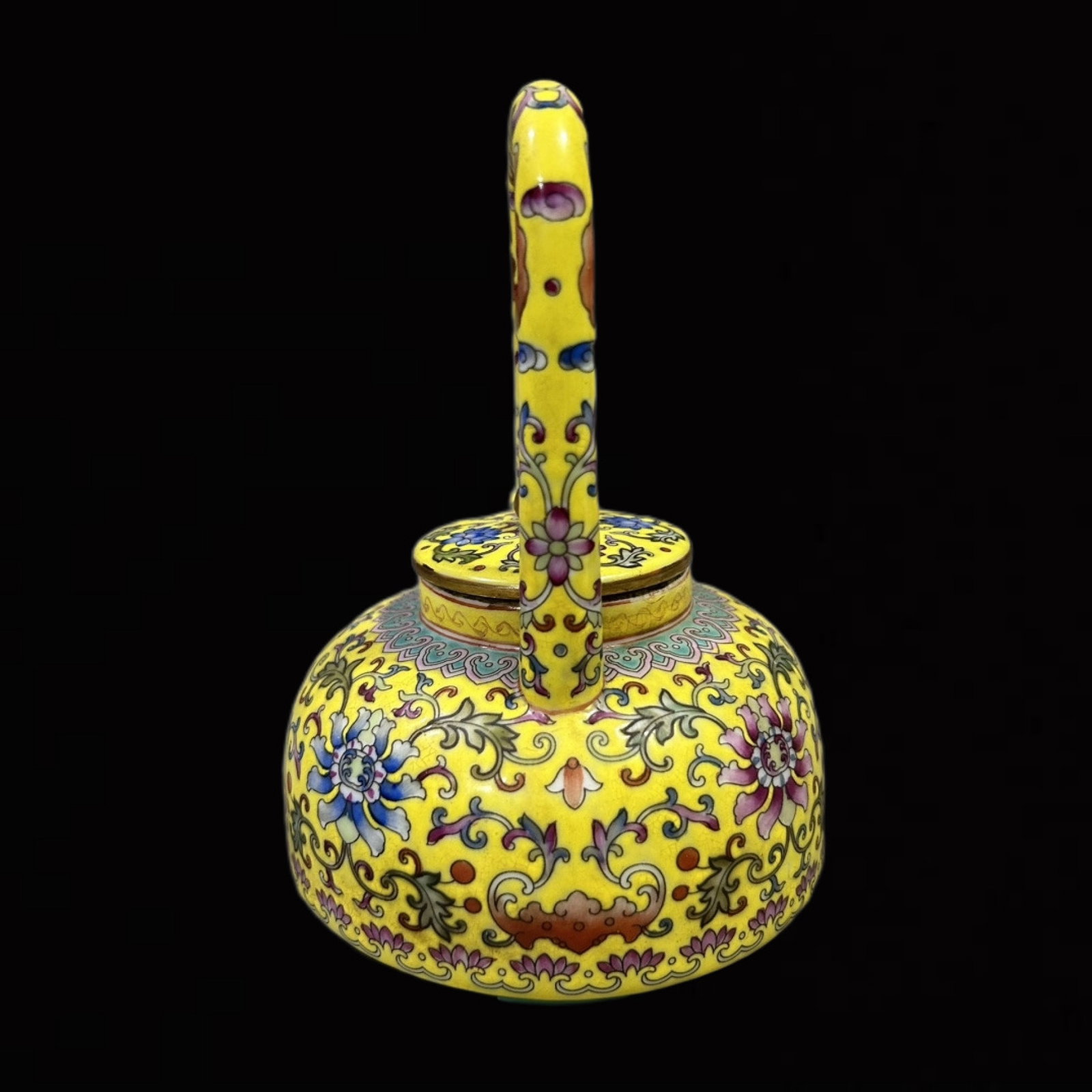 An Exquisite Enamel Lotus Pattern Loop-Handled Pot - 2
