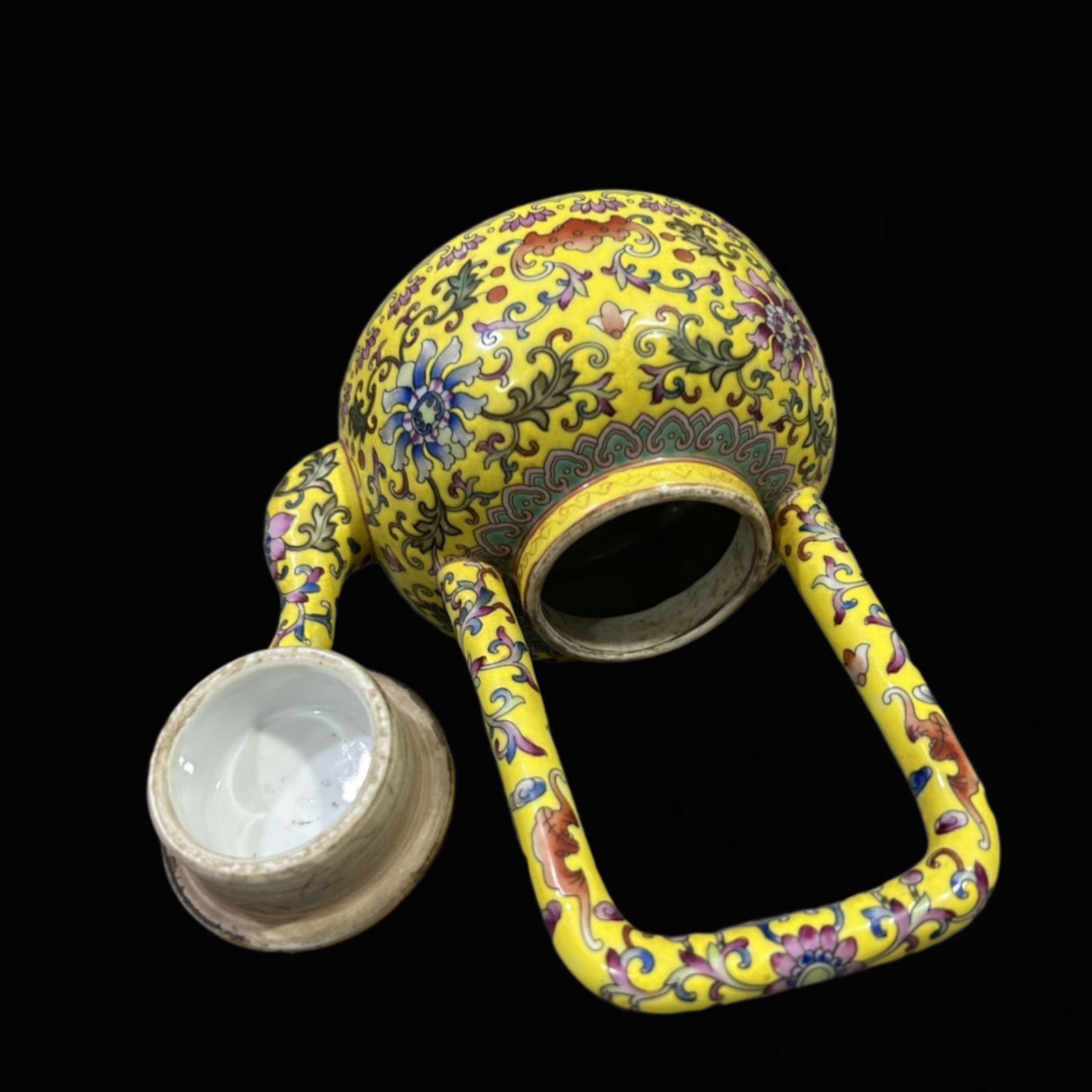 An Exquisite Enamel Lotus Pattern Loop-Handled Pot - 5