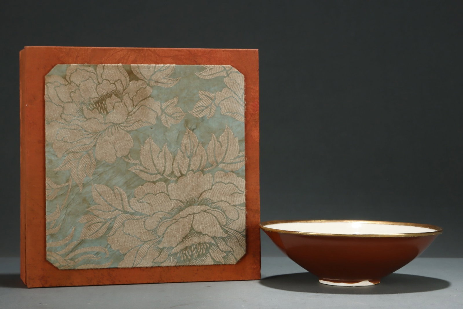 An Exquisite Ding yao White Glazed Cover with Gold Flower Pattern Bowl: An Exquisite Ding yao White Glazed Cover with Gold Flower Pattern Bowl,Song Dynasty,China,Size:2.8inx8.7in 定窑白釉包金花卉纹碗,中